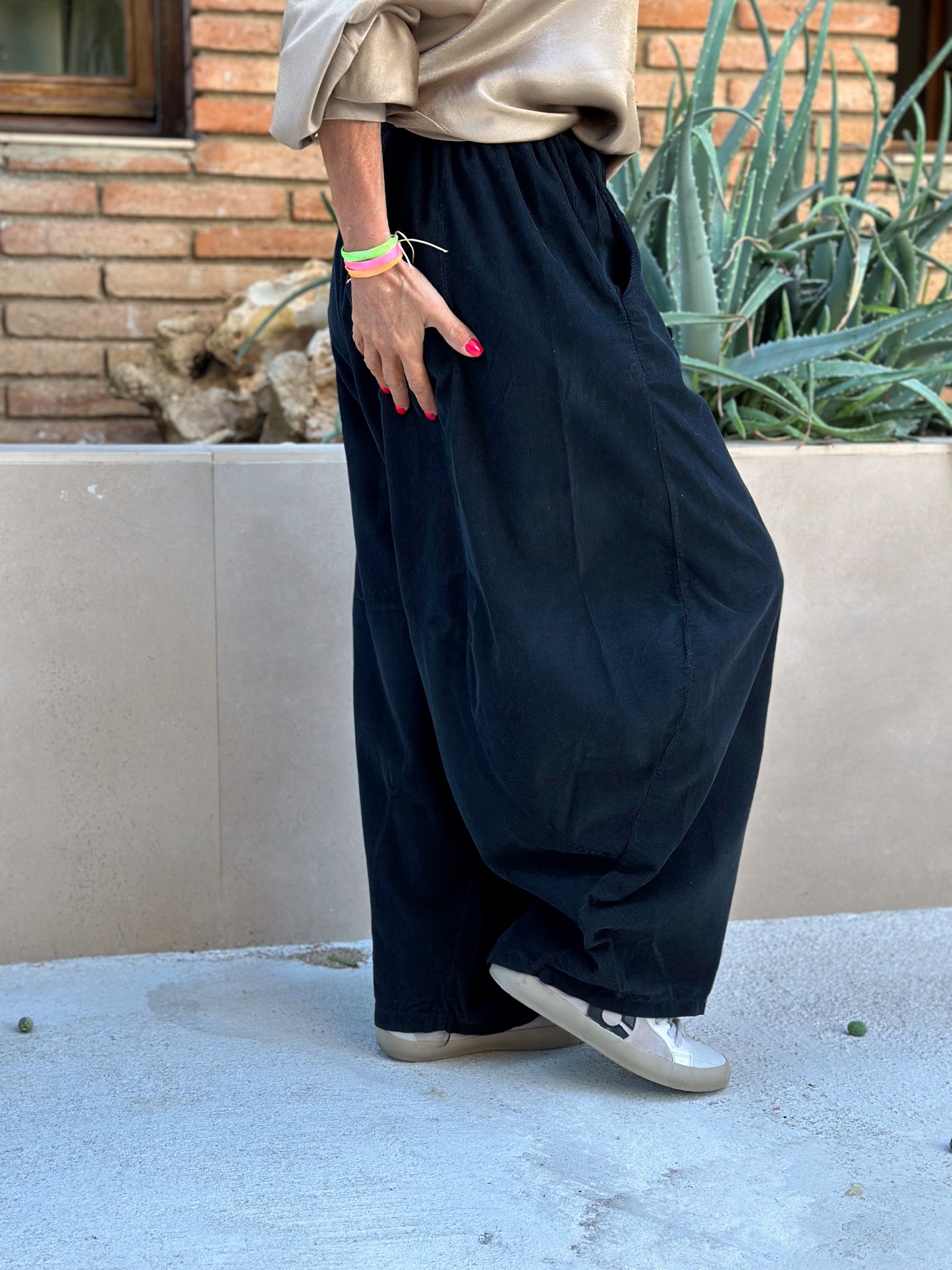 PANTALON DE PANA MIA NEGRO