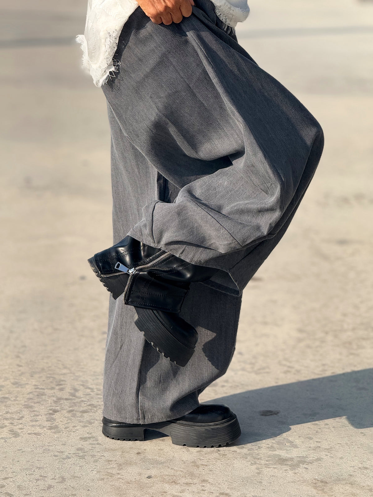 PANTALON OVERSIZE EDU GRIS