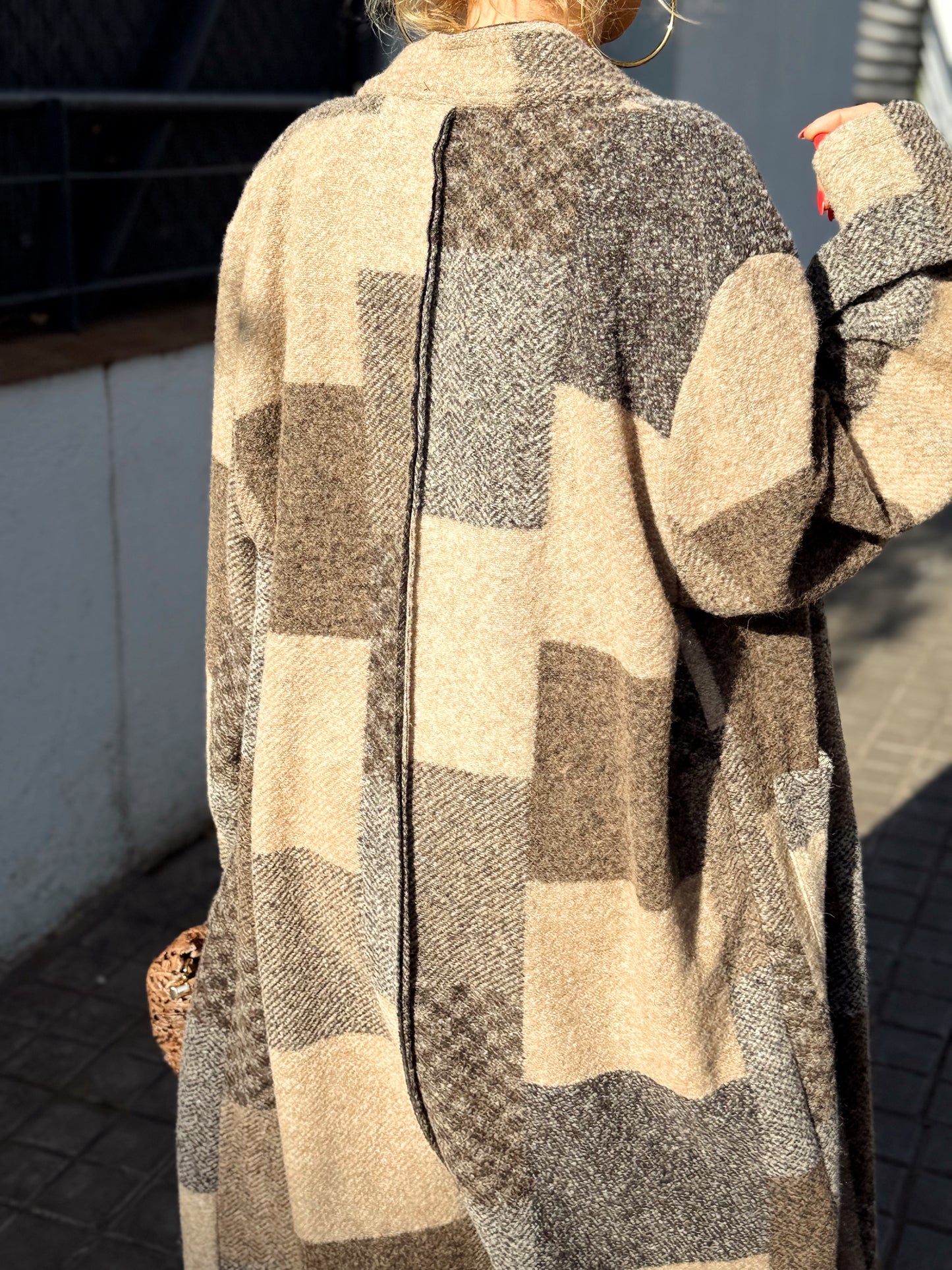 CHAQUETA LARGA CUADROS SHANNA MARRÓN