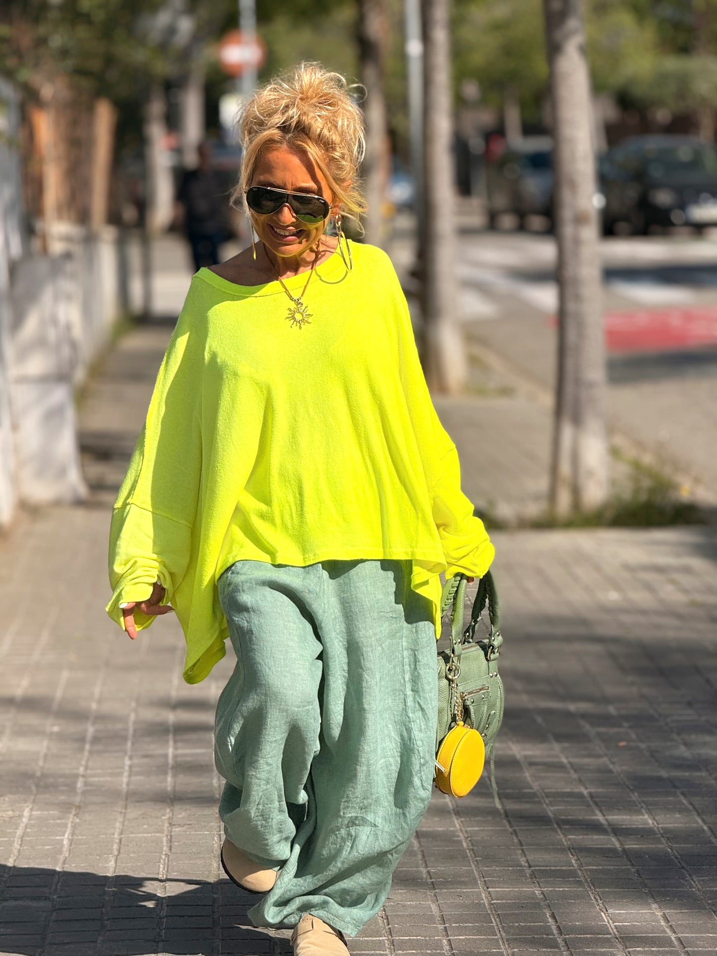 CAMISETA SUPER OVERSIZE SHILA NÉON MULTICOLOR