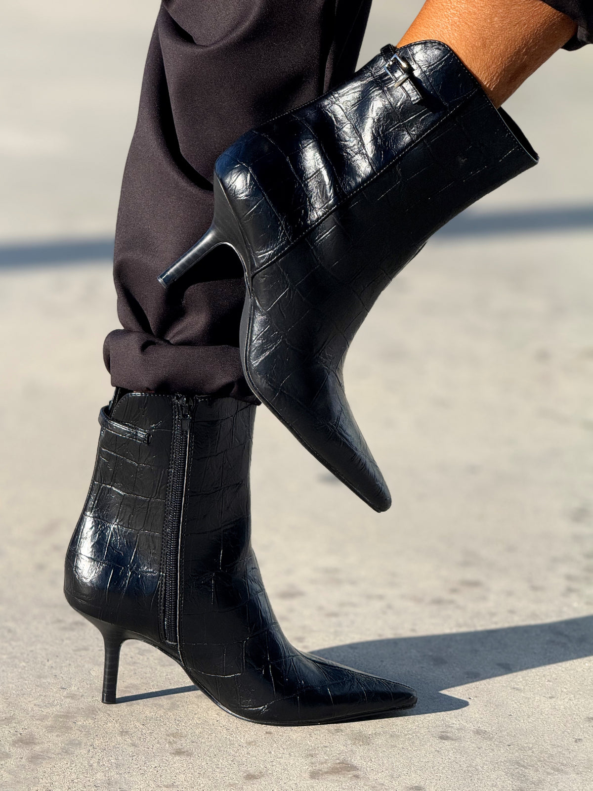 BOTAS TACONES NEGRO