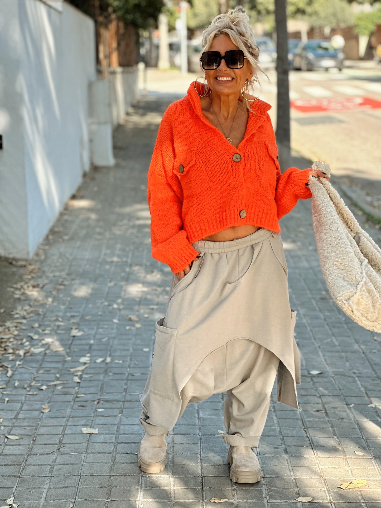 CHAQUETA DE PUNTO CROP-TOP NARANJA