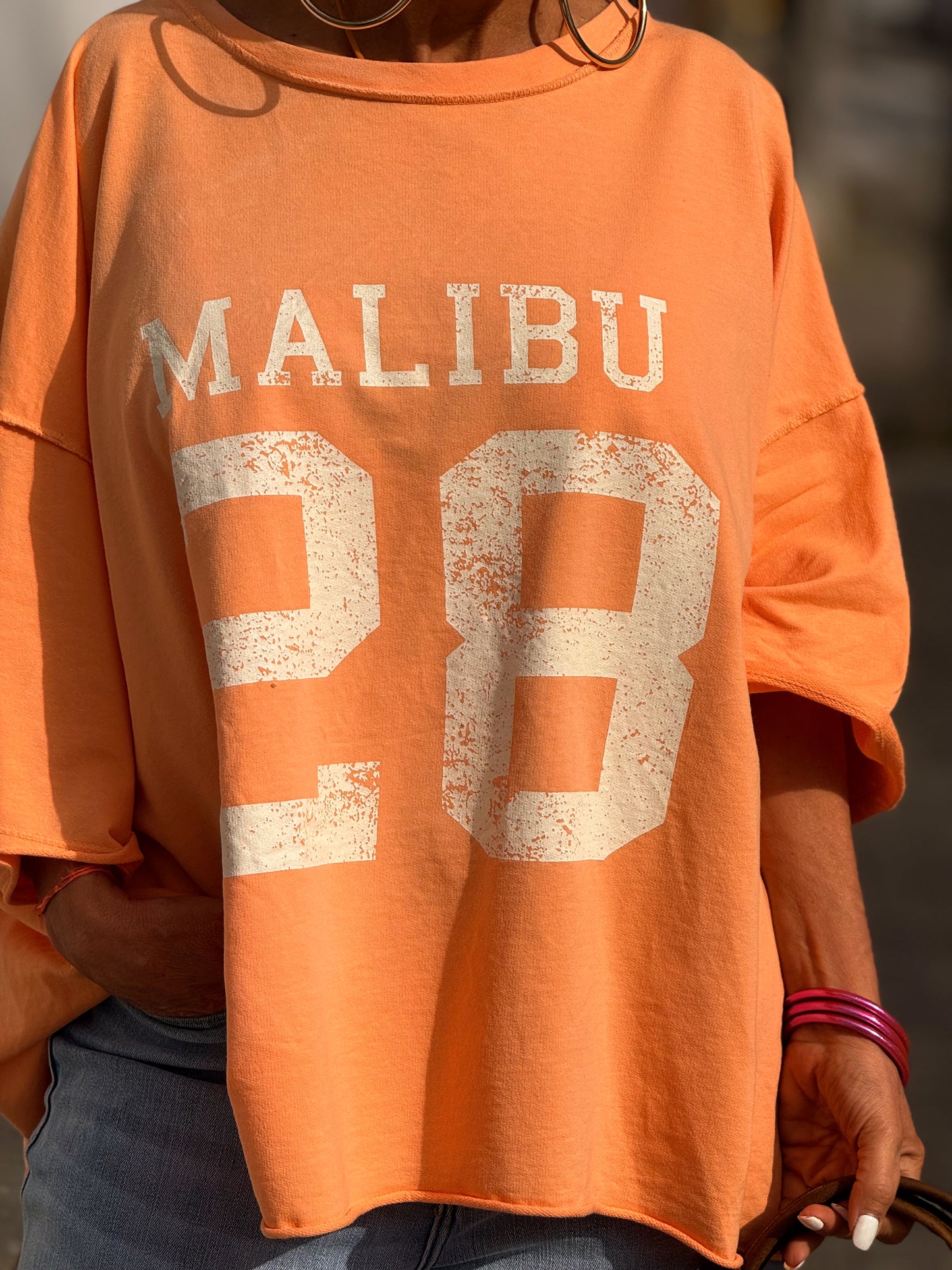 CAMISETA SUPER OVERSIZE DESGASTADA MALIBU MULTICOLOR