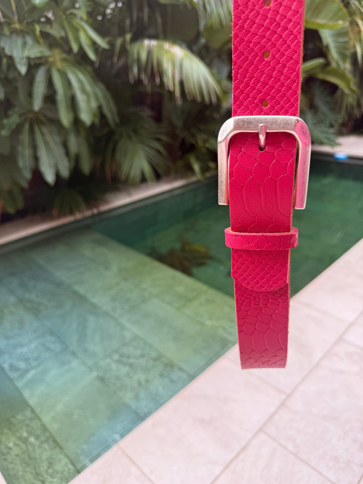 CINTURÓN CROCRO FUCSIA