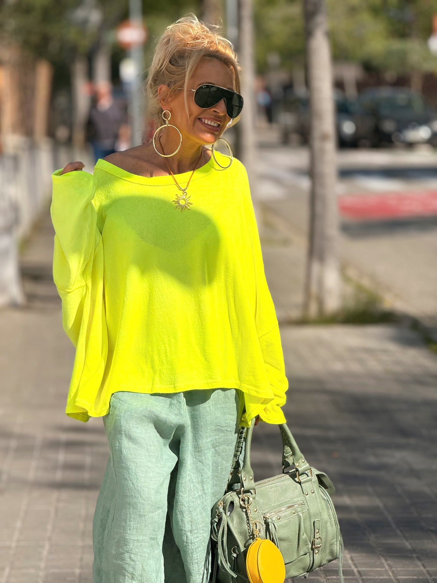 CAMISETA SUPER OVERSIZE SHILA NÉON MULTICOLOR