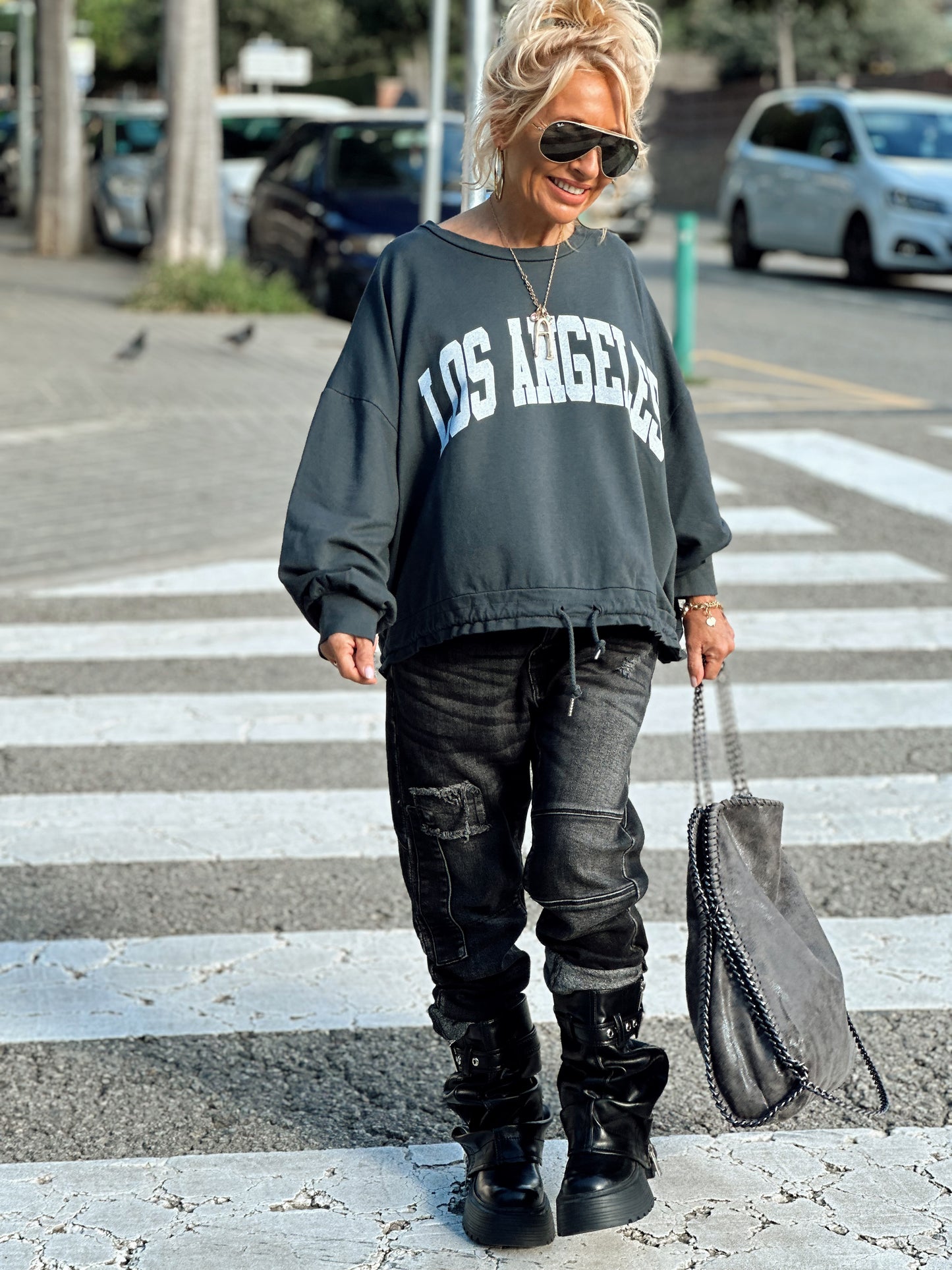 SUDADERA OVERSIZE CON CORDÓN LOS ANGELES GRIS