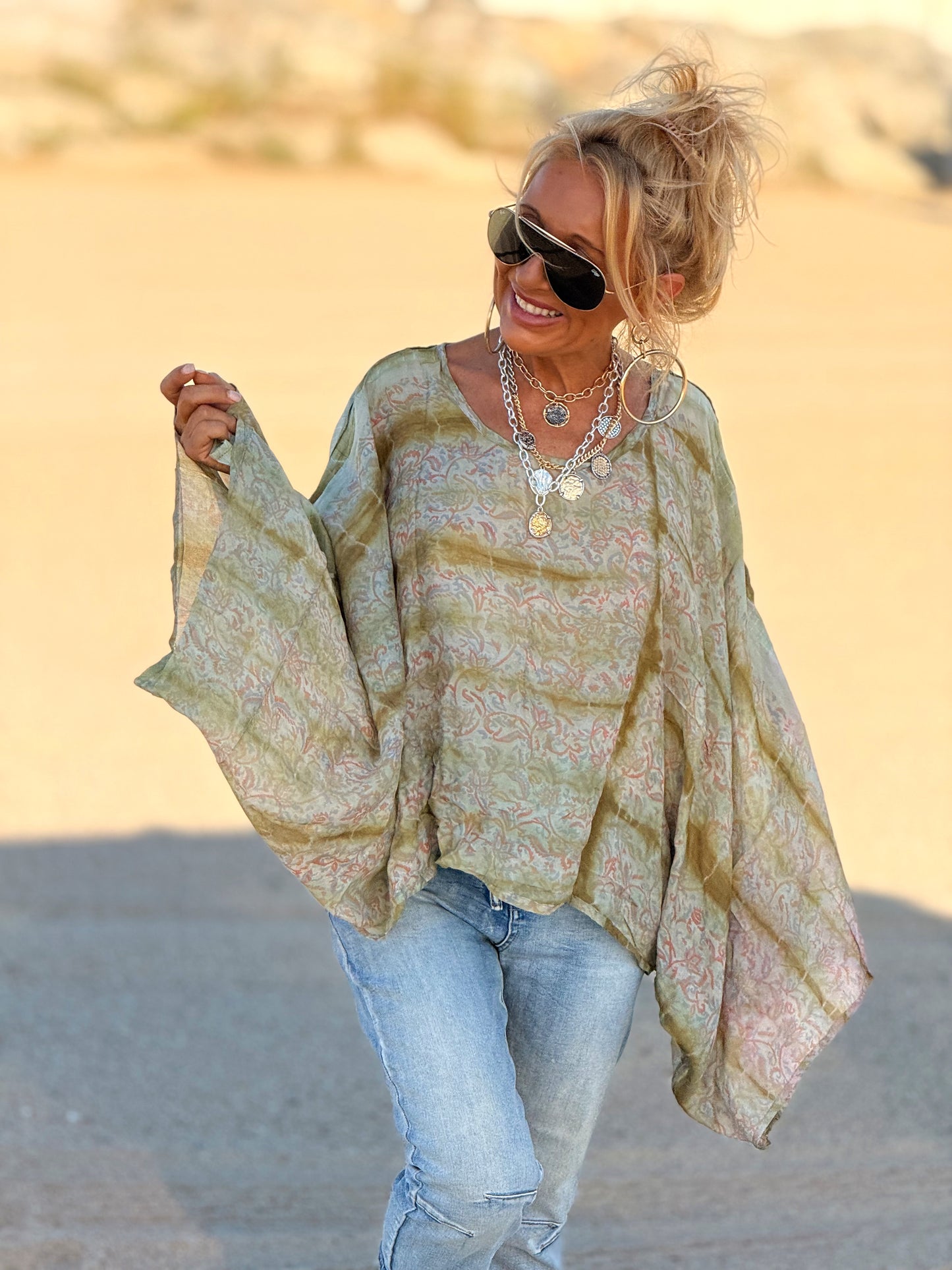 BLUSA-CAPA ESTAMPADO CREPE DE SEDA INDY MULTICOLOR