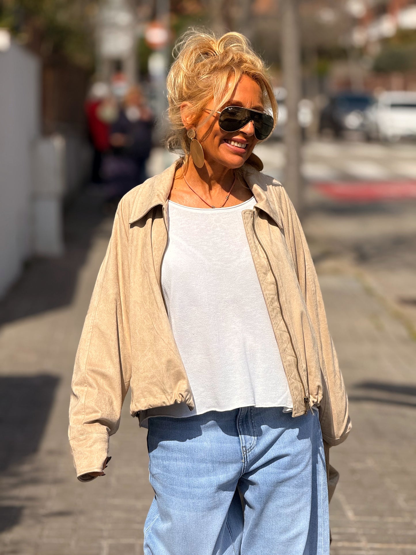 CHAQUETA CORTA AJUSTABLE ANTELINA BEIGE