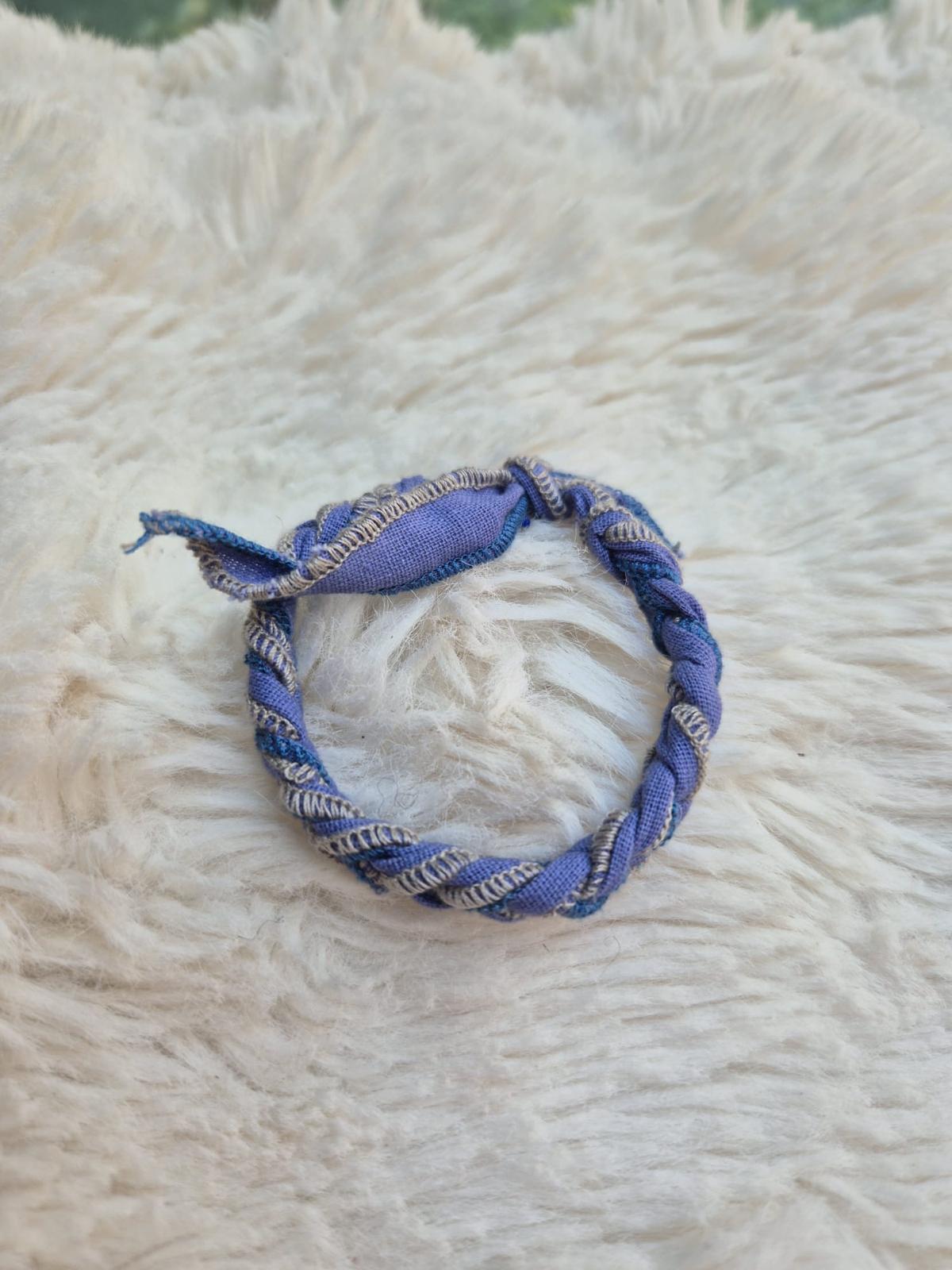 PULSERA ENTRELAZADA