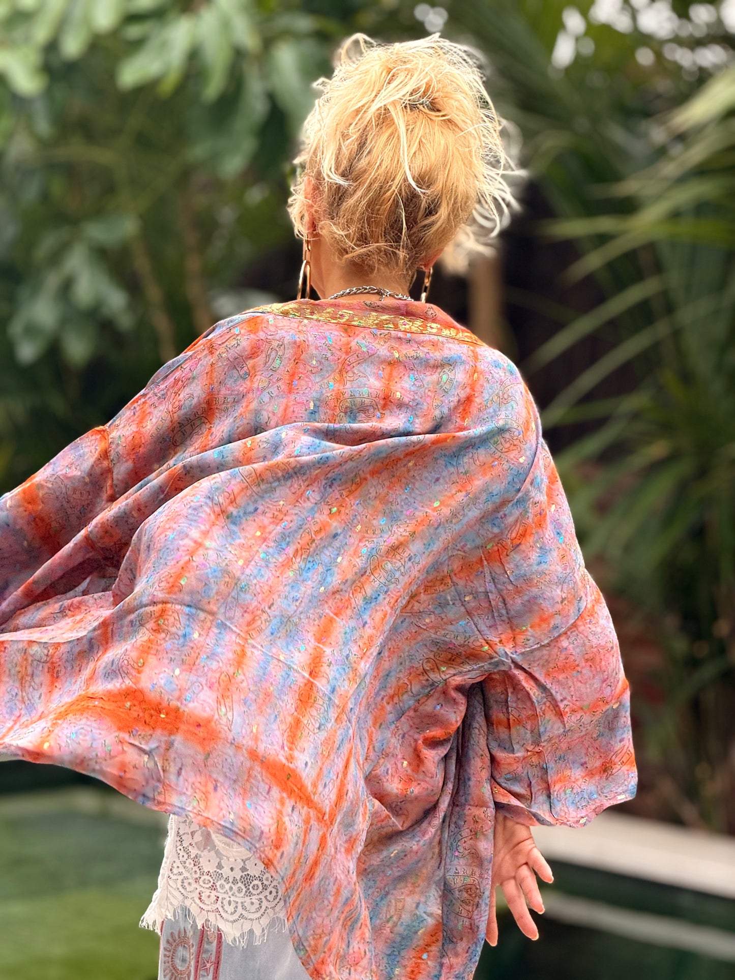 KIMONO CORTO ESTAMPADO CREPE DE SEDA MULTICOLOR