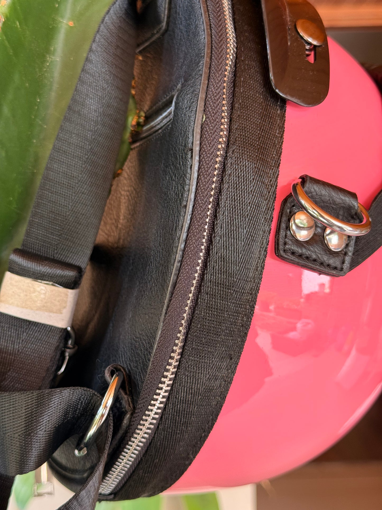 BOLSO-MOCHILA CASCO ROSA