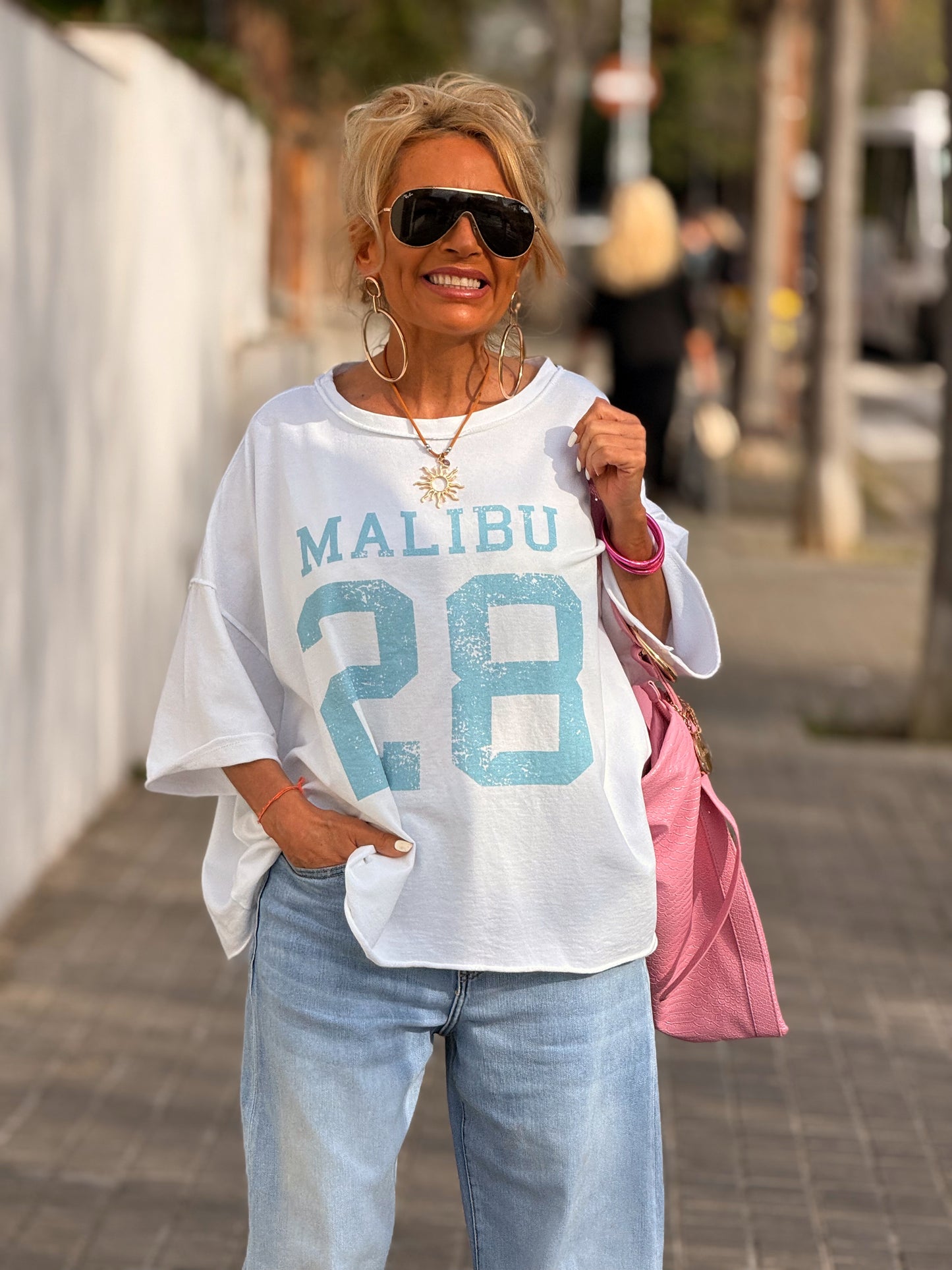 CAMISETA SUPER OVERSIZE DESGASTADA MALIBU MULTICOLOR