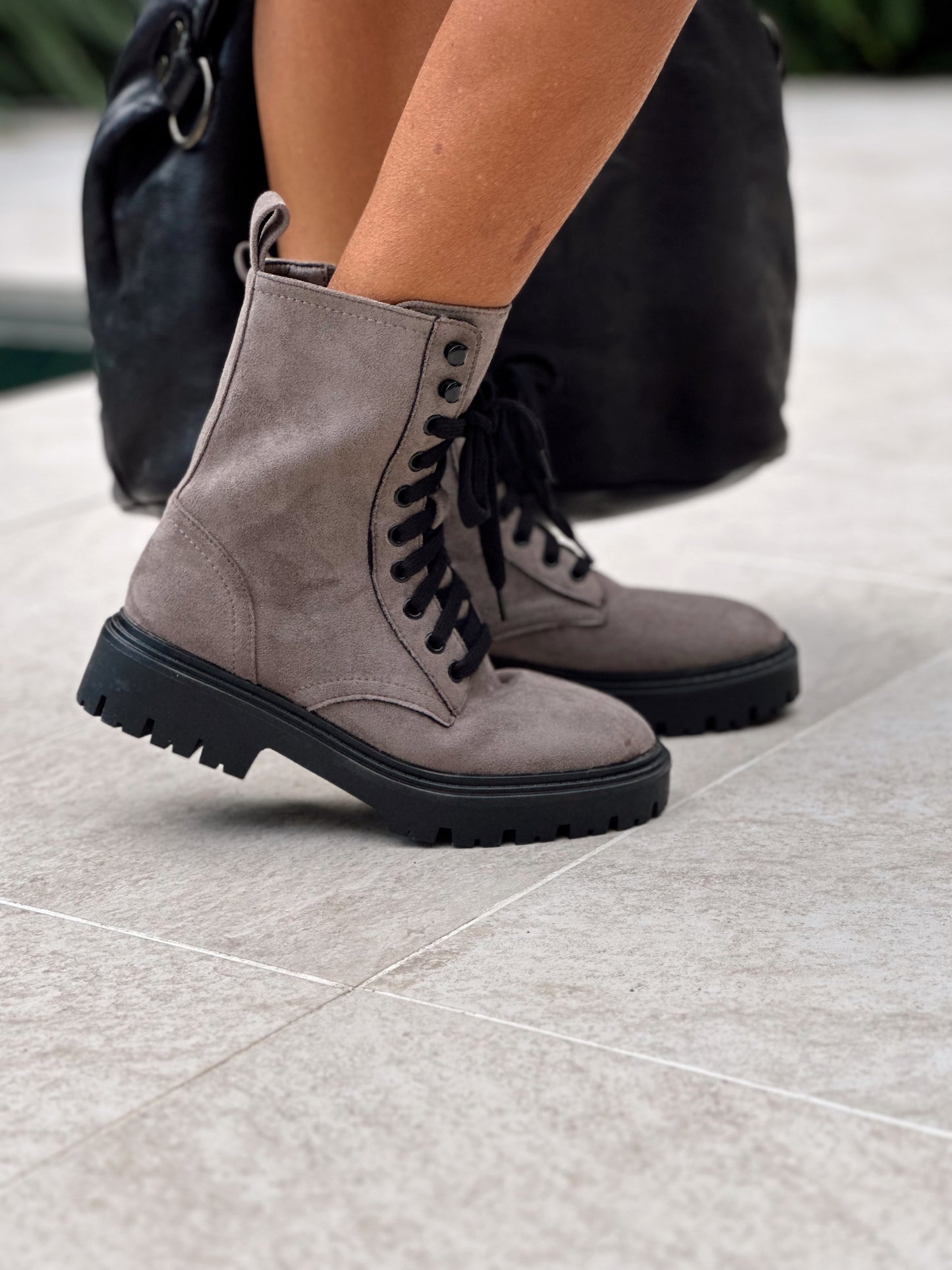 BOTAS GRACE GRIS