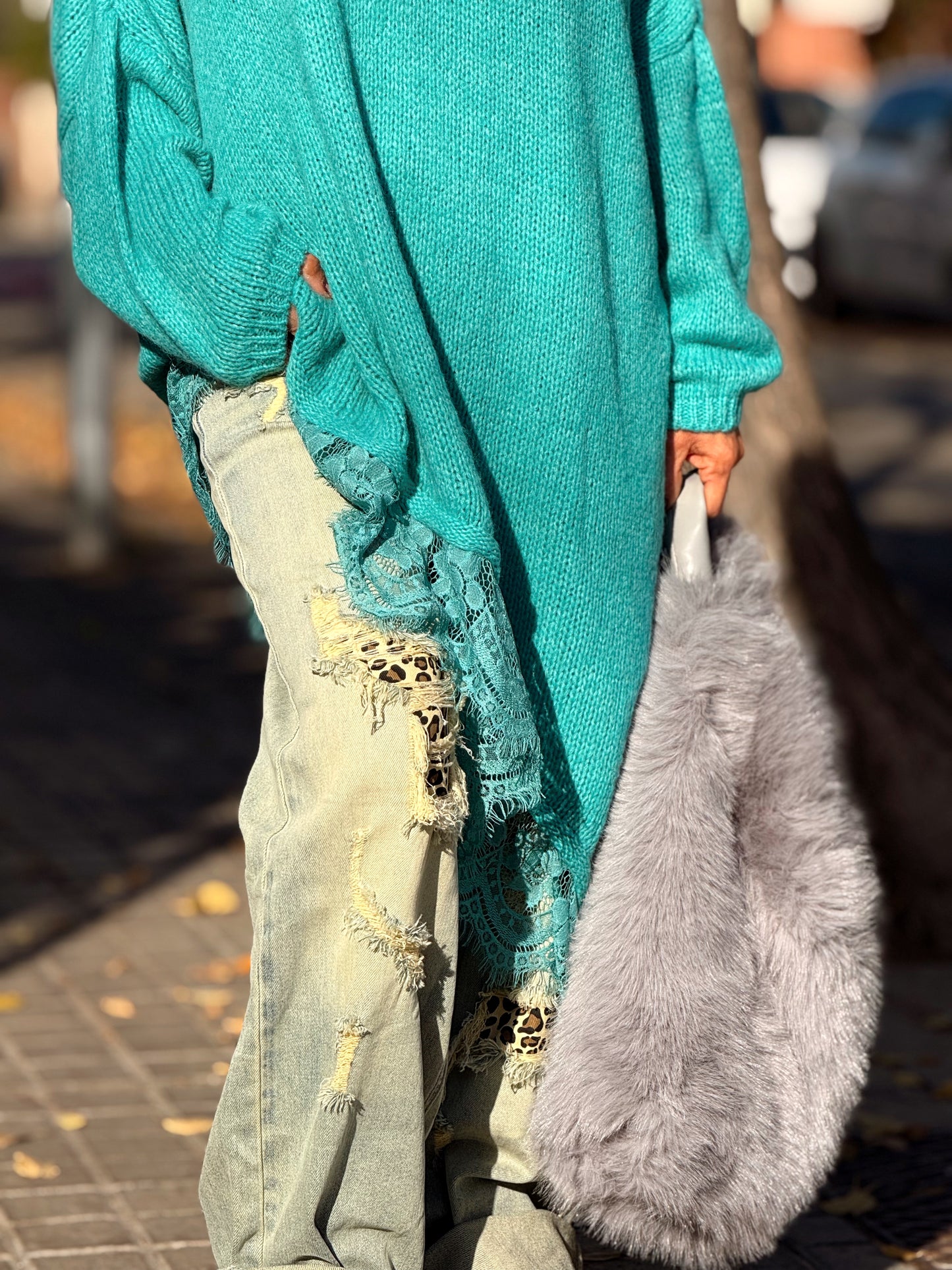 JERSEY SUPER OVERSIZE ASIMÉTRICO CON LENCERO MULTICOLOR