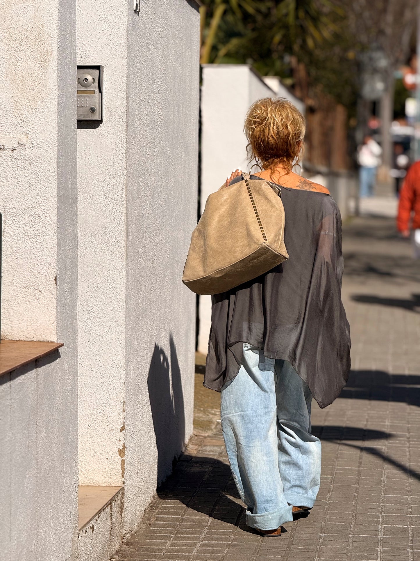 BLUSA CON TOP OVERSIZE ASIMÉTRICA NOA MULTICOLOR