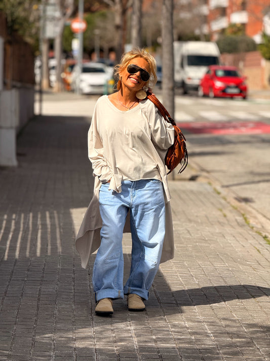 CAMISETA OVERSIZE ASIMÉTRICA MULTICOLOR