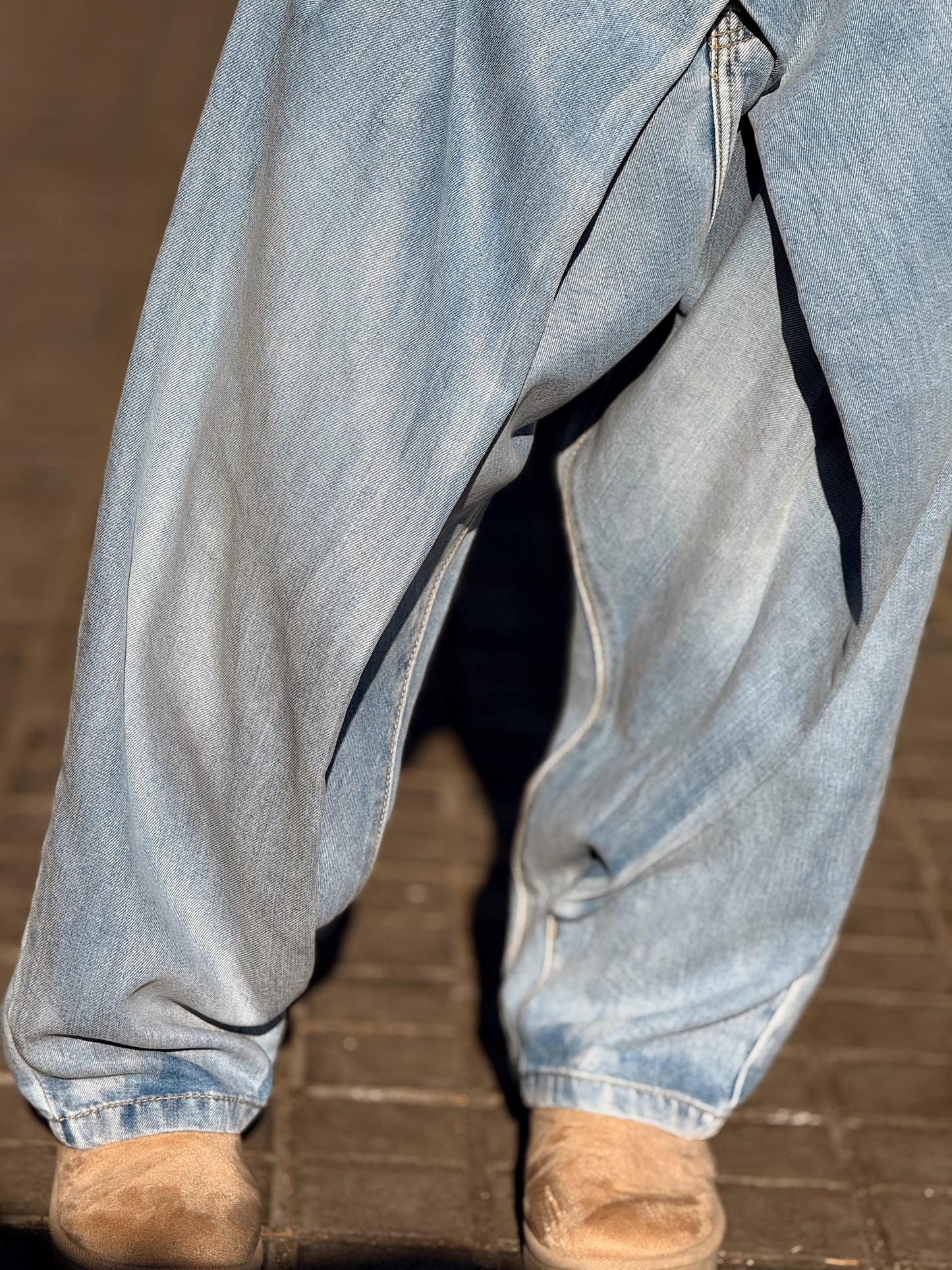 JEANS CON BOTONE OVERSIZE EDEN VAQUERO