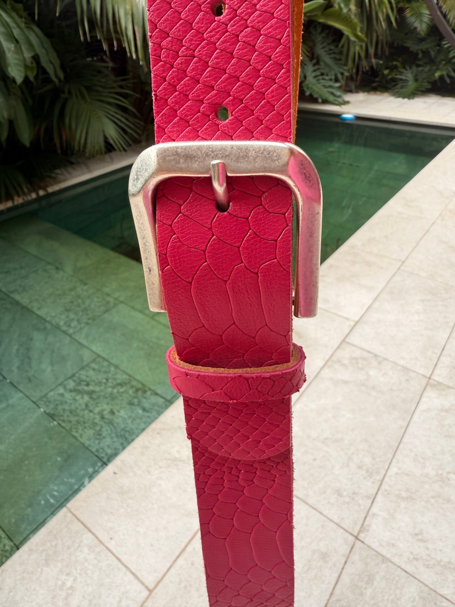 CINTURÓN CROCRO FUCSIA