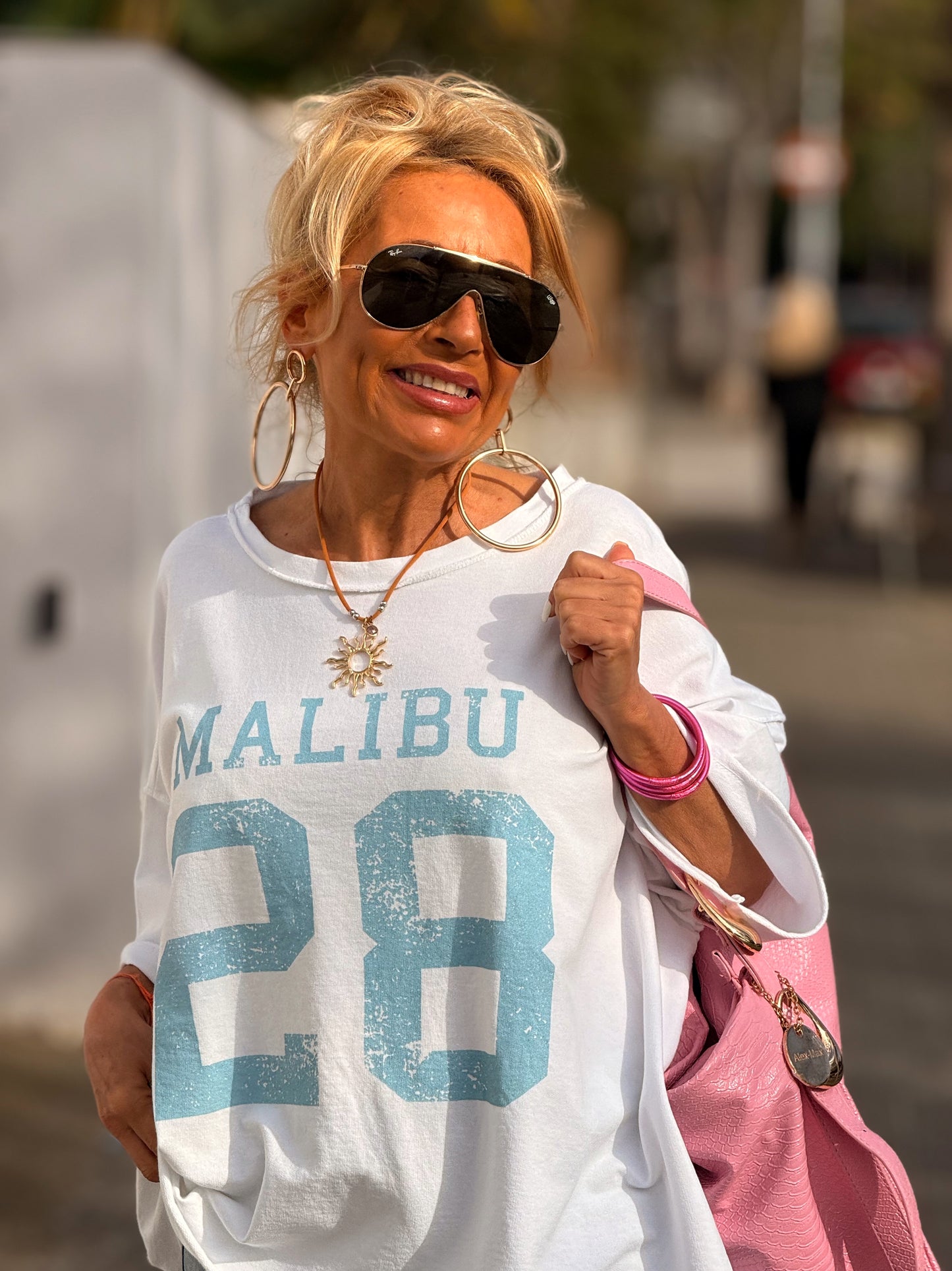 CAMISETA SUPER OVERSIZE DESGASTADA MALIBU MULTICOLOR