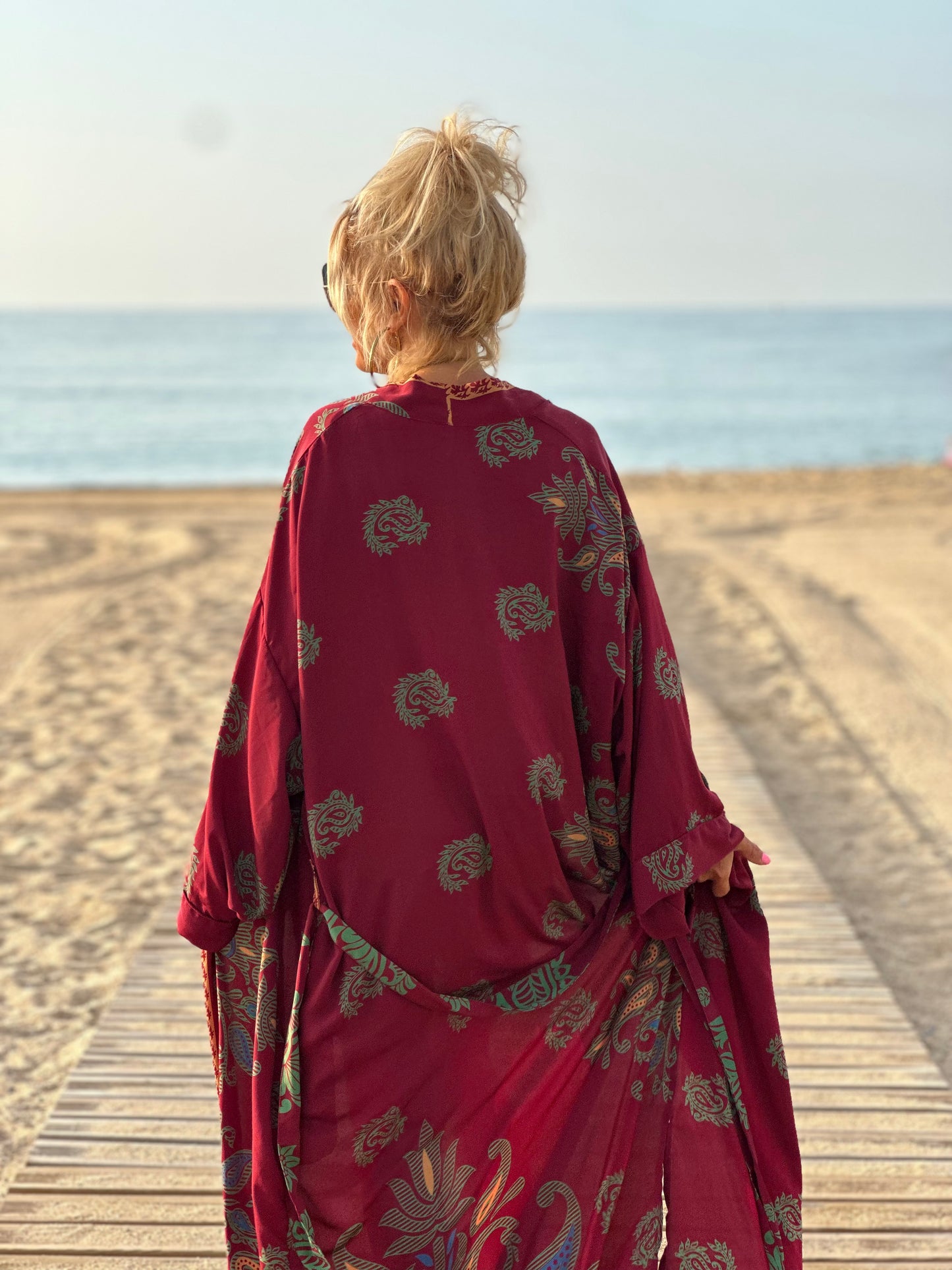 KIMONO OVERSIZE ESTAMPADO MANGA LARGA MULTICOLOR