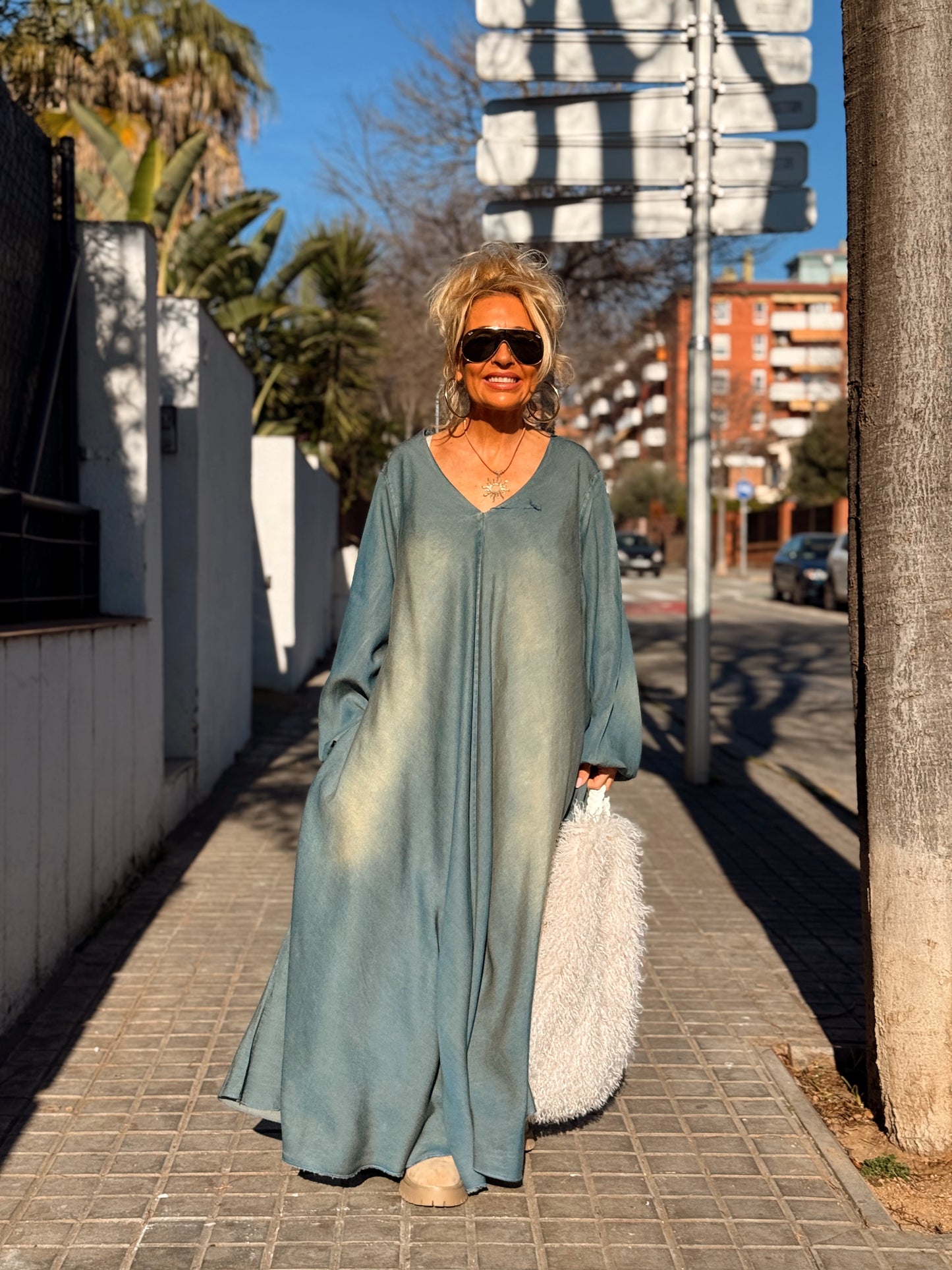 VESTIDO LARGO OVERSIZE TEJANO DESGASTADO