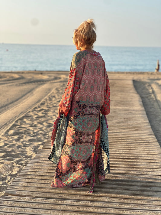 KIMONO OVERSIZE ESTAMPADO MANGA LARGA MULTICOLOR