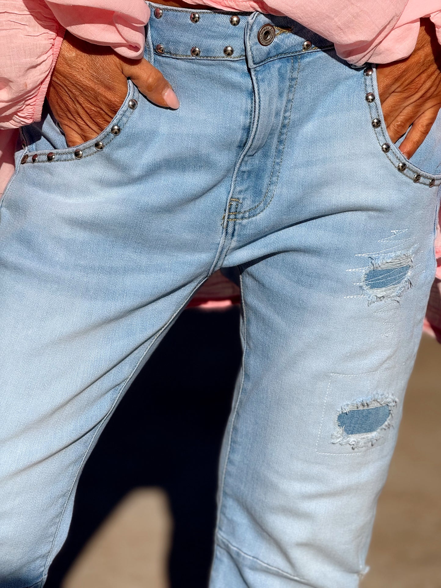 JEANS VAQUEROS CON TACHAS TEJANO