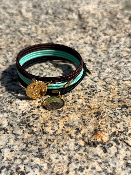 CORDON PULSERA- COLLAR MAGNÉTICO CON MEDALLA MULTICOLOR