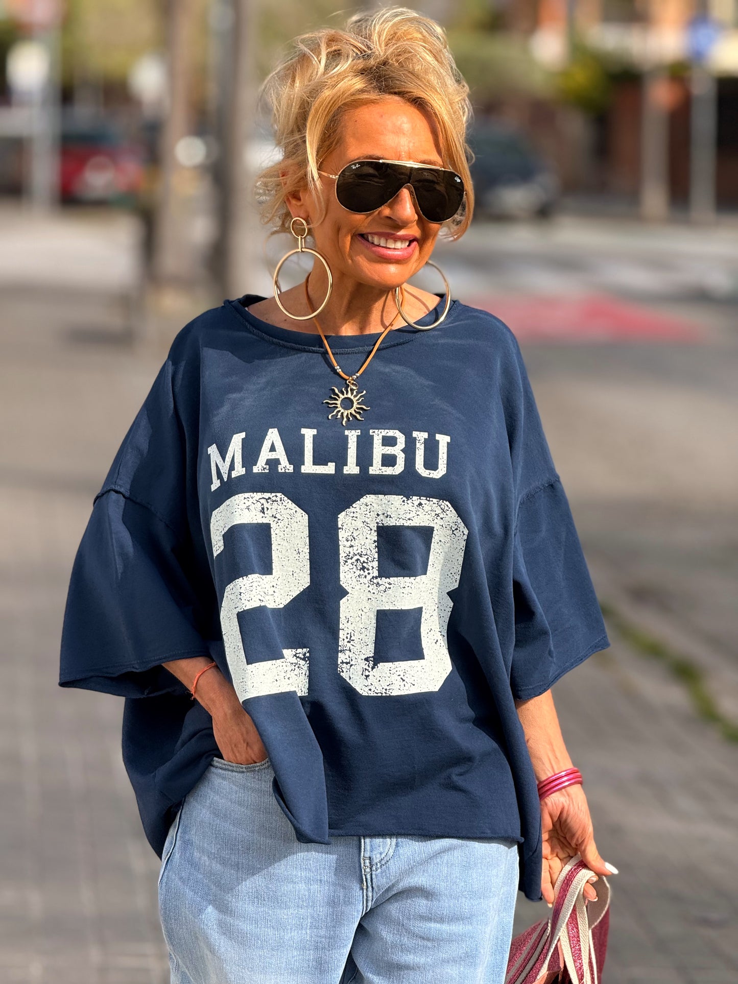 CAMISETA SUPER OVERSIZE DESGASTADA MALIBU MULTICOLOR