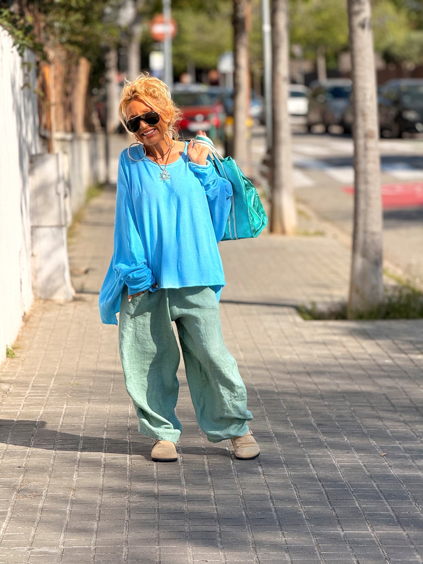 CAMISETA-SUDADERA SUPER OVERSIZE DANI NÉON MULTICOLOR