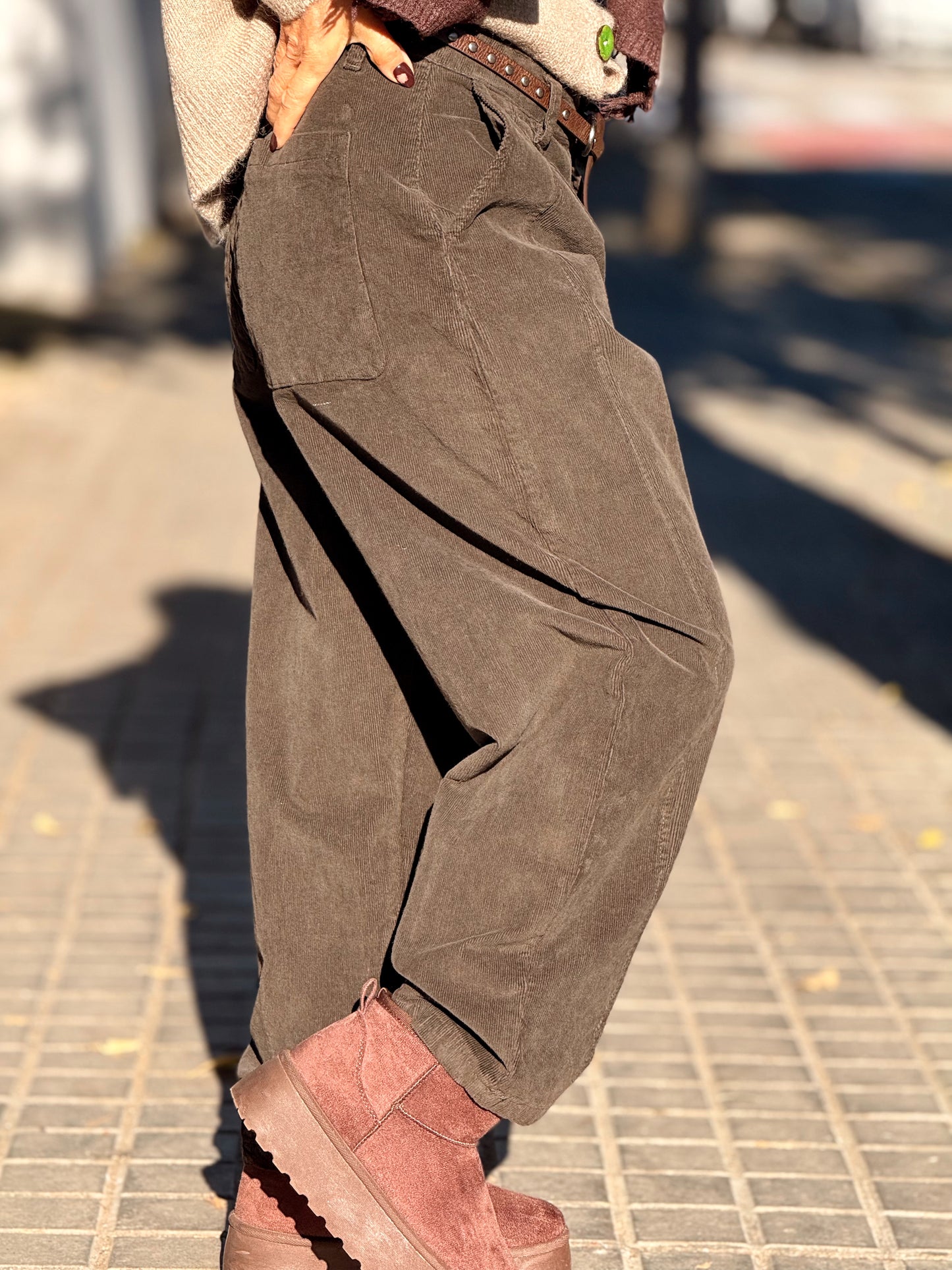 PANTALON CON CINTURÓN PEDRO MARRÓN
