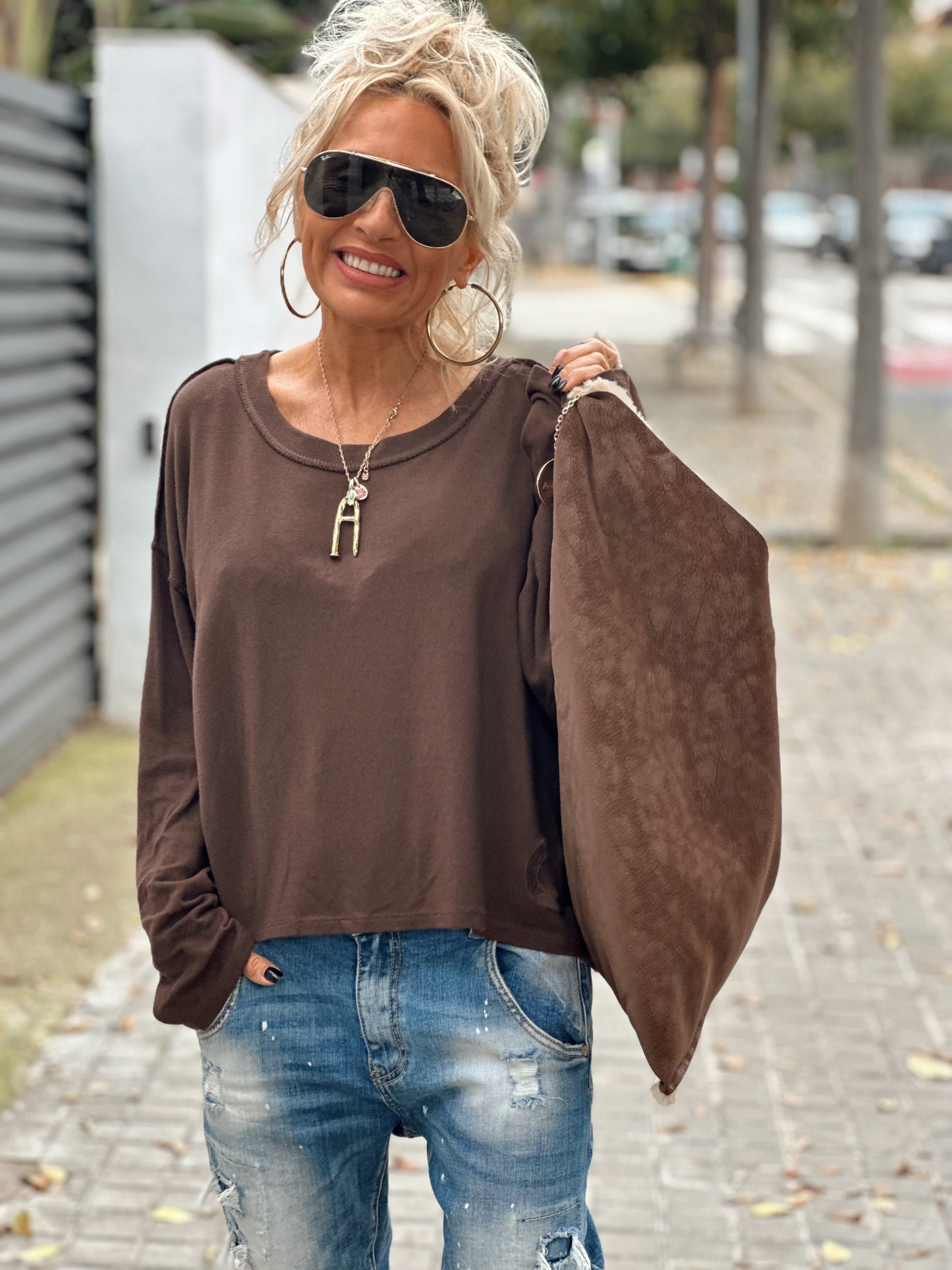 CAMISETA OVERSIZE SHILA MARRON