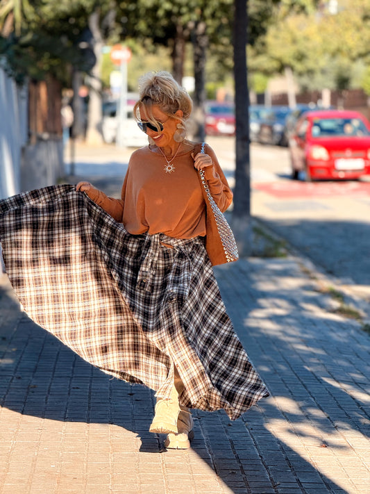 FALDA CON CAMISA CUADROS
