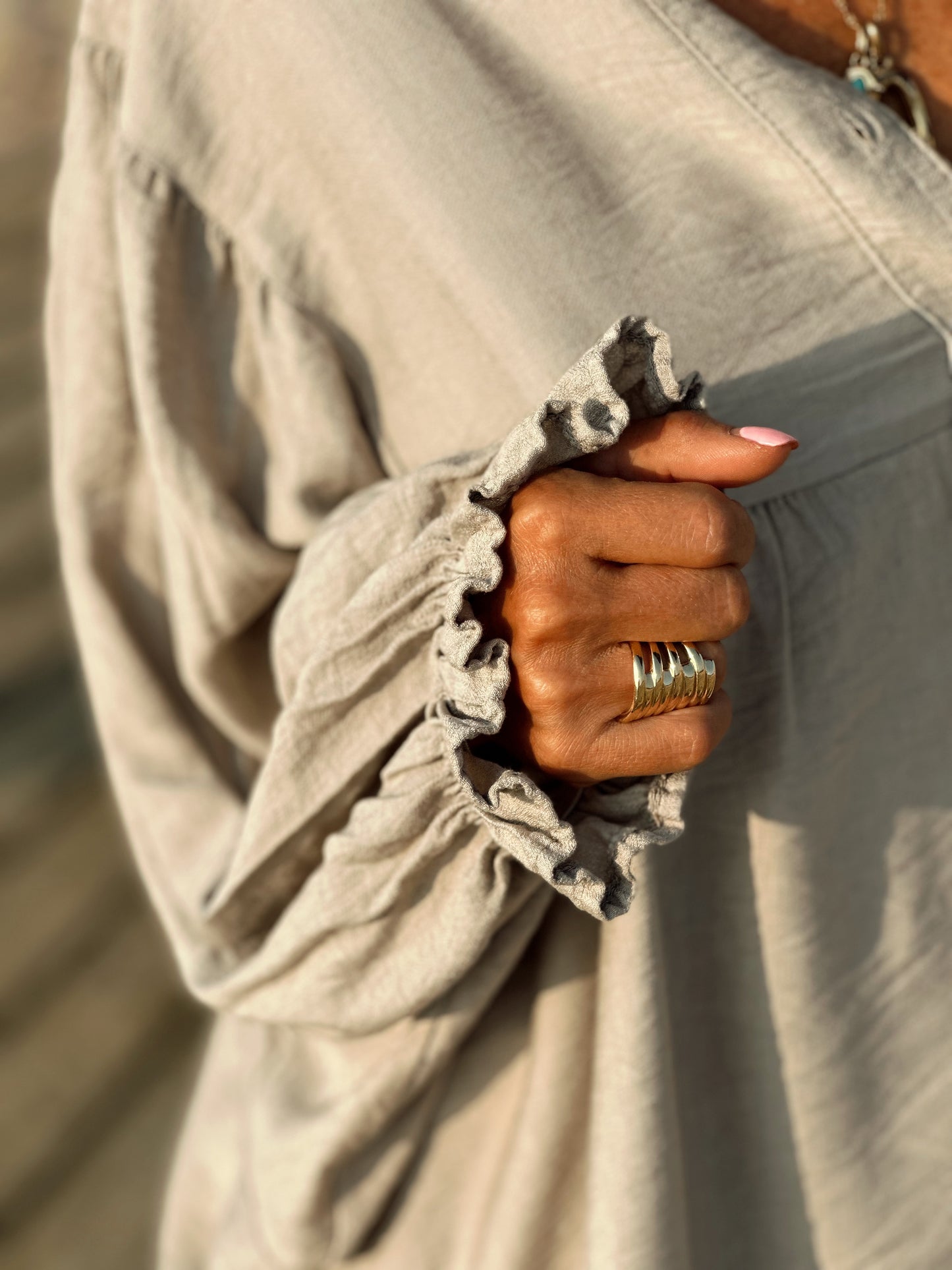 CONJUNTO OVERSIZE PANTALÓN-CAMISA NAËL BEIGE