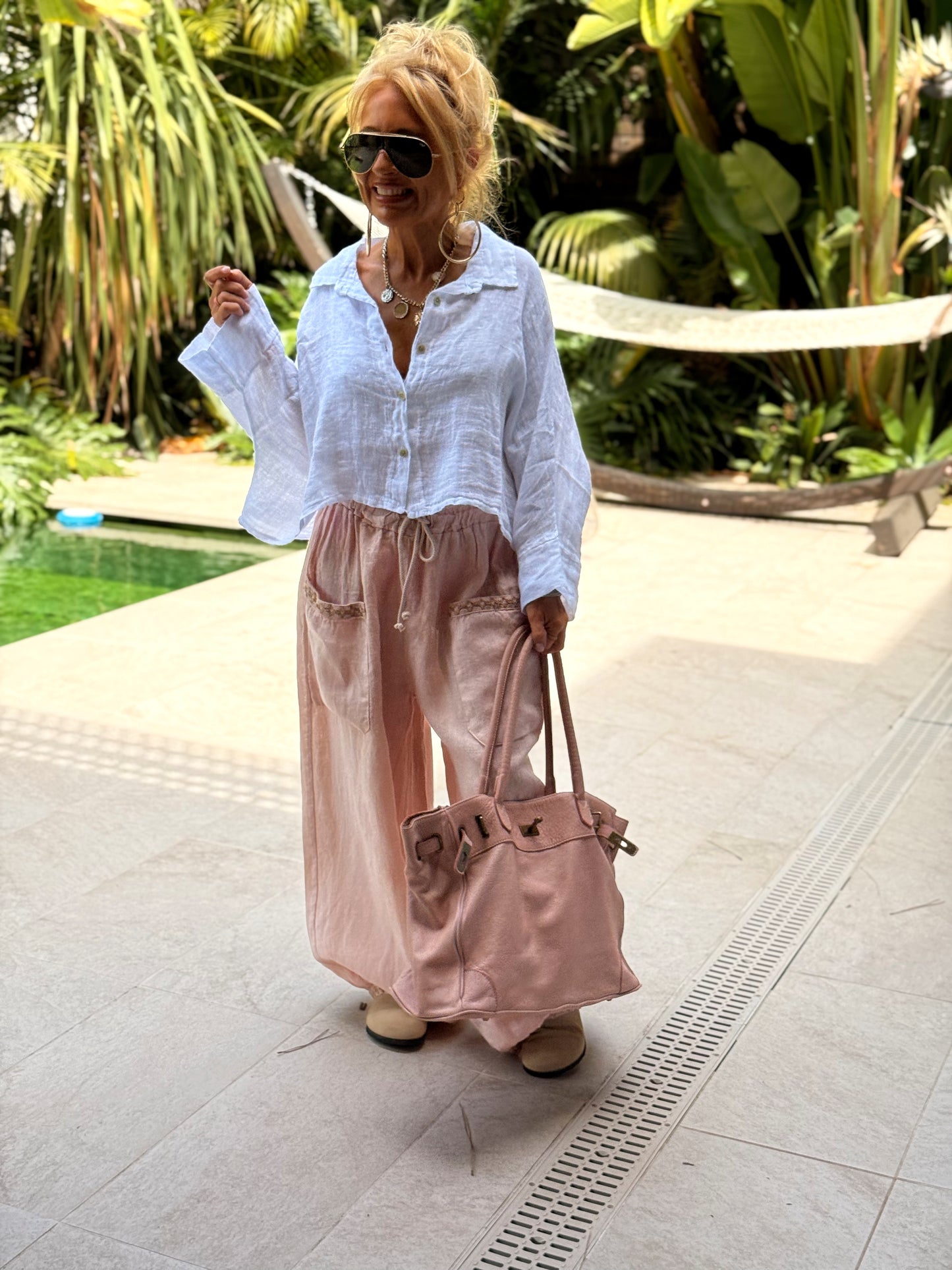 PANTALON OVERSIZE CON ENCAJE MULTICOLOR