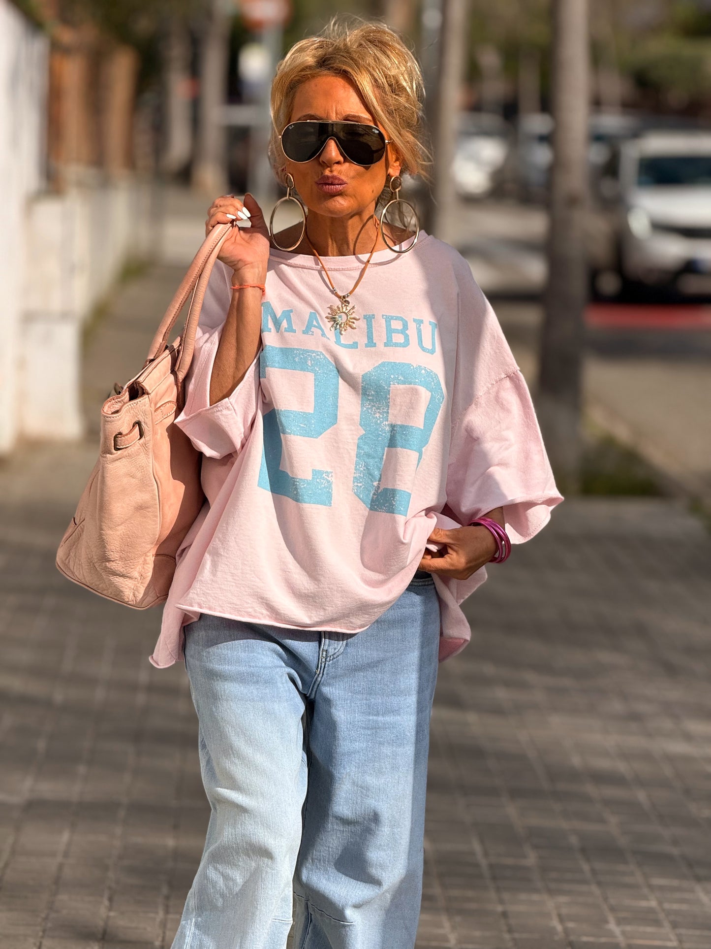 CAMISETA SUPER OVERSIZE DESGASTADA MALIBU MULTICOLOR