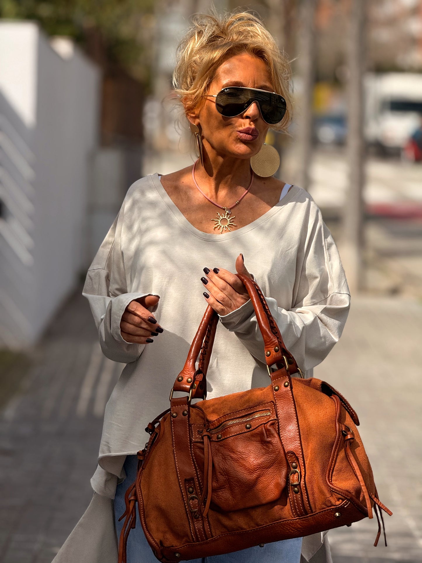 CAMISETA OVERSIZE ASIMÉTRICA MULTICOLOR