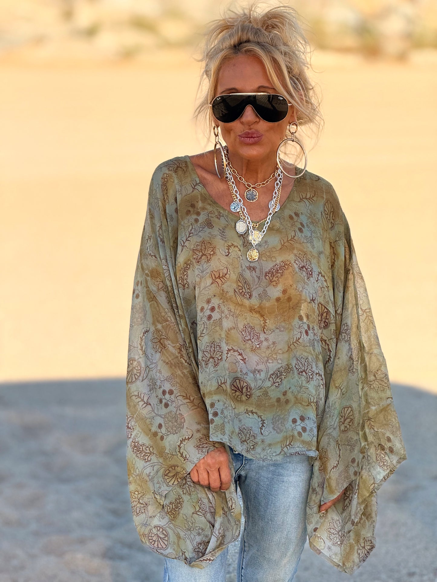 BLUSA-CAPA ESTAMPADO CREPE DE SEDA INDY MULTICOLOR