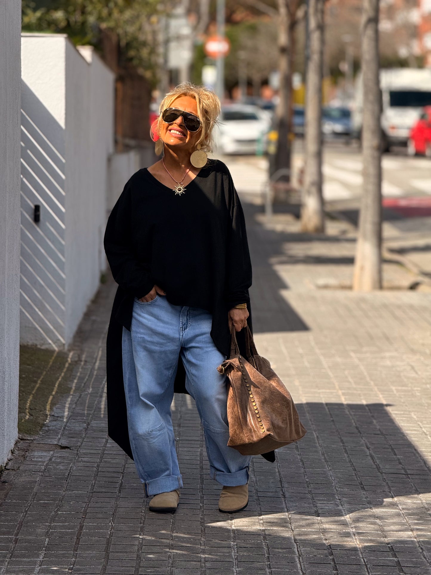 CAMISETA OVERSIZE ASIMÉTRICA MULTICOLOR