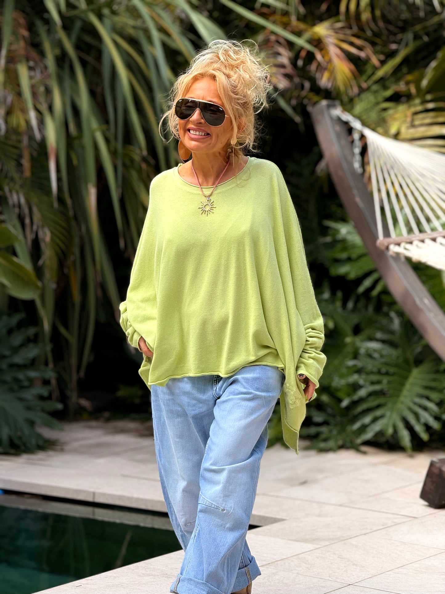 CAMISETA DESGASTADA SUPER OVERSIZE DANI MULTICOLOR