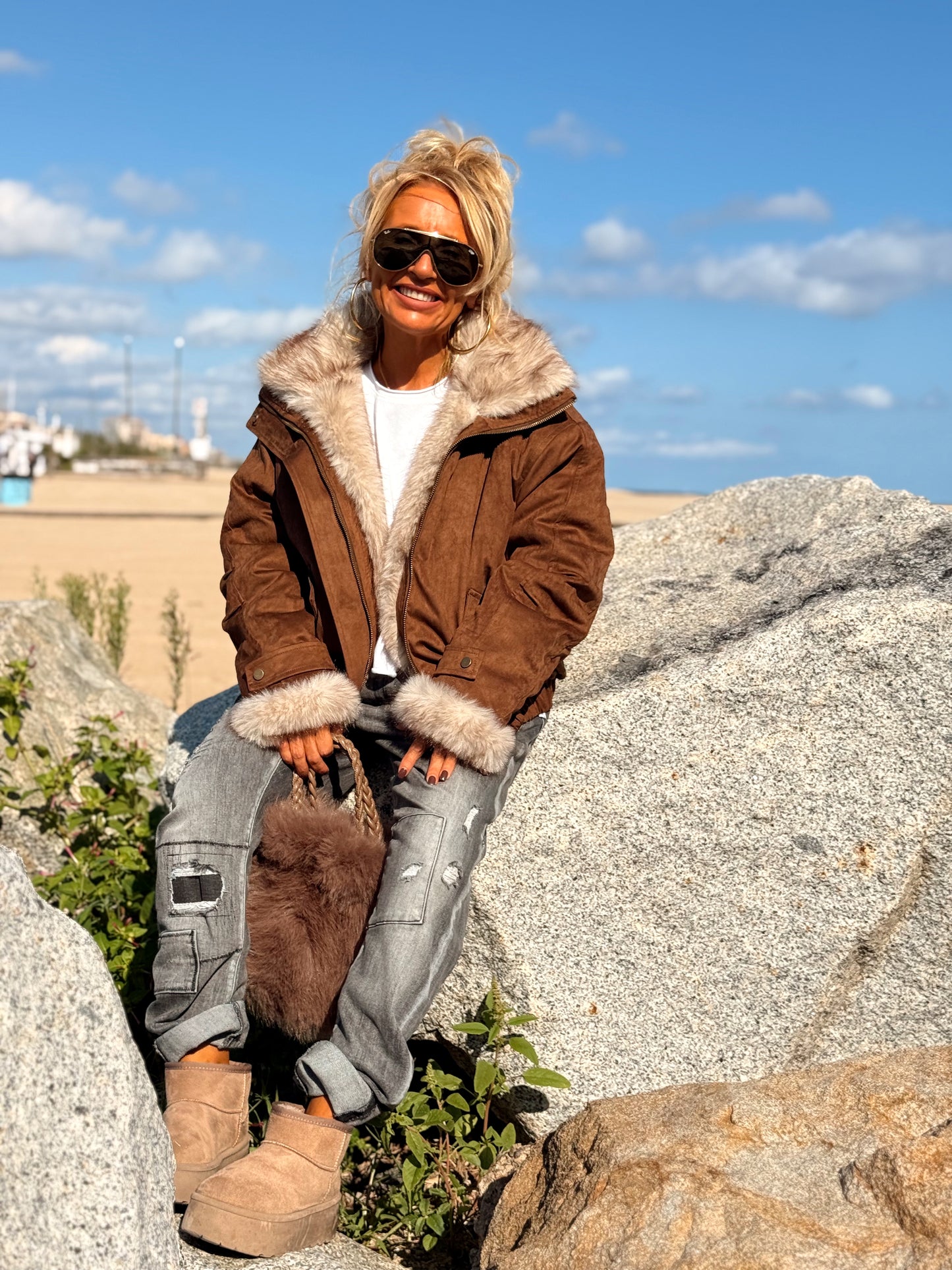 CHAQUETA GAMUZA DE PELO SINTÉTICO REVERSIBLE MARRON