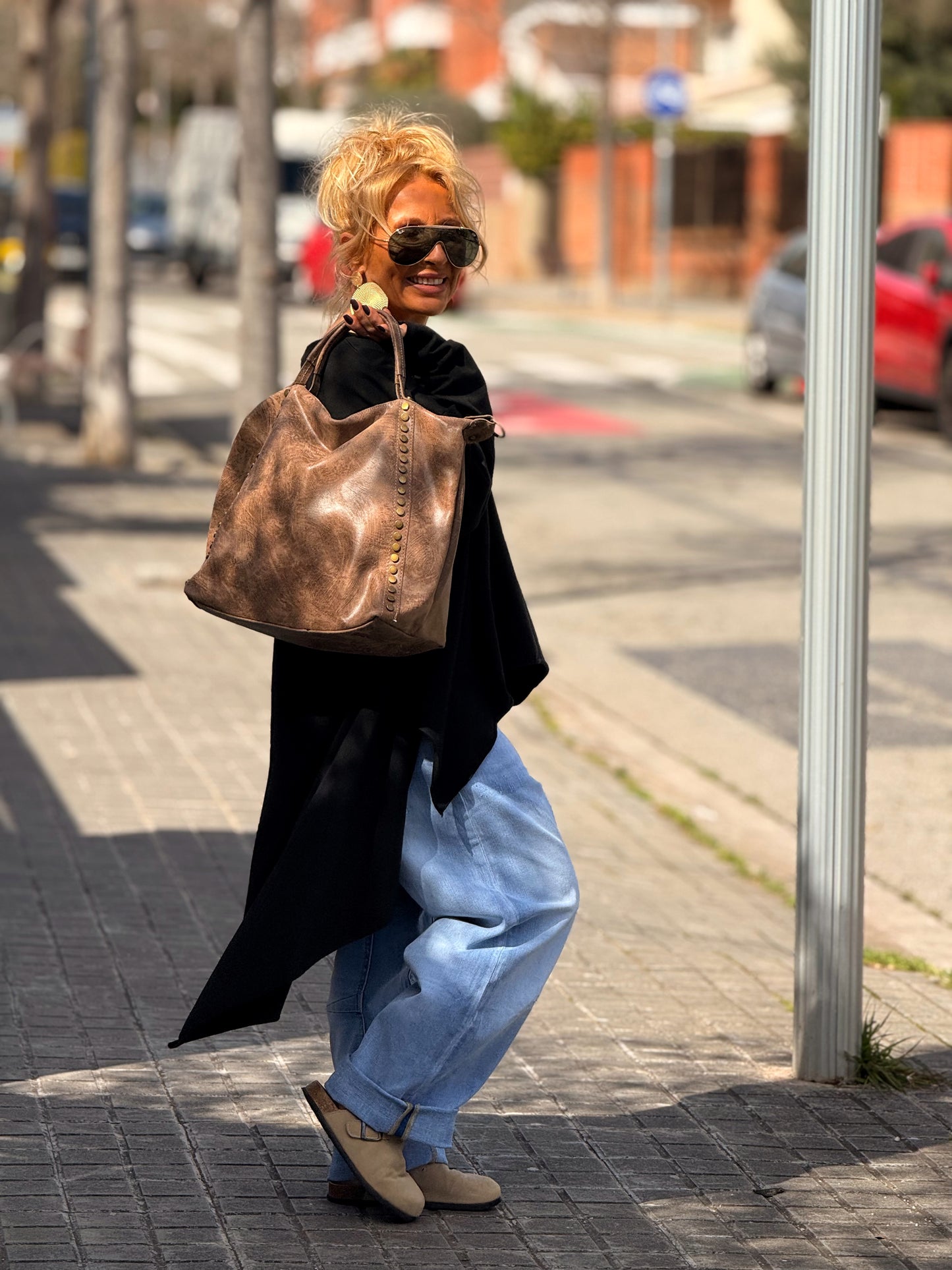 CAMISETA OVERSIZE ASIMÉTRICA MULTICOLOR