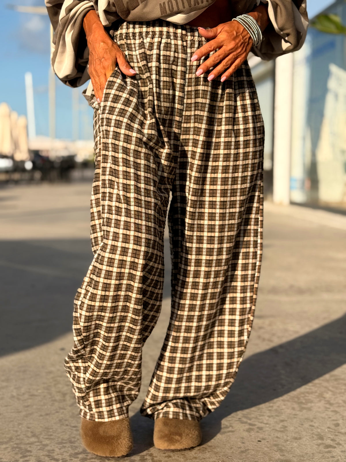 PANTALON CUADROS PETER MOKA