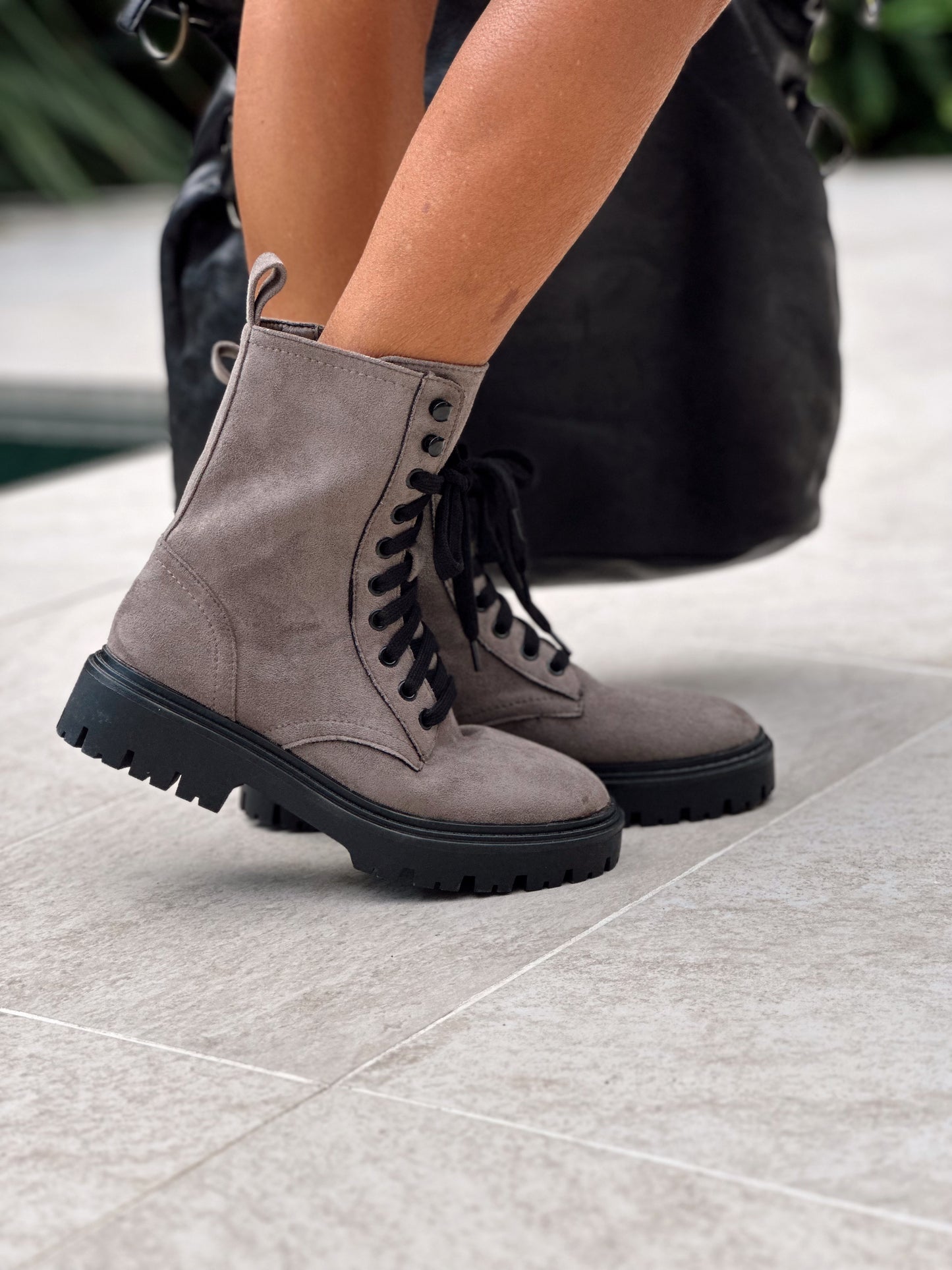 BOTAS GRACE GRIS