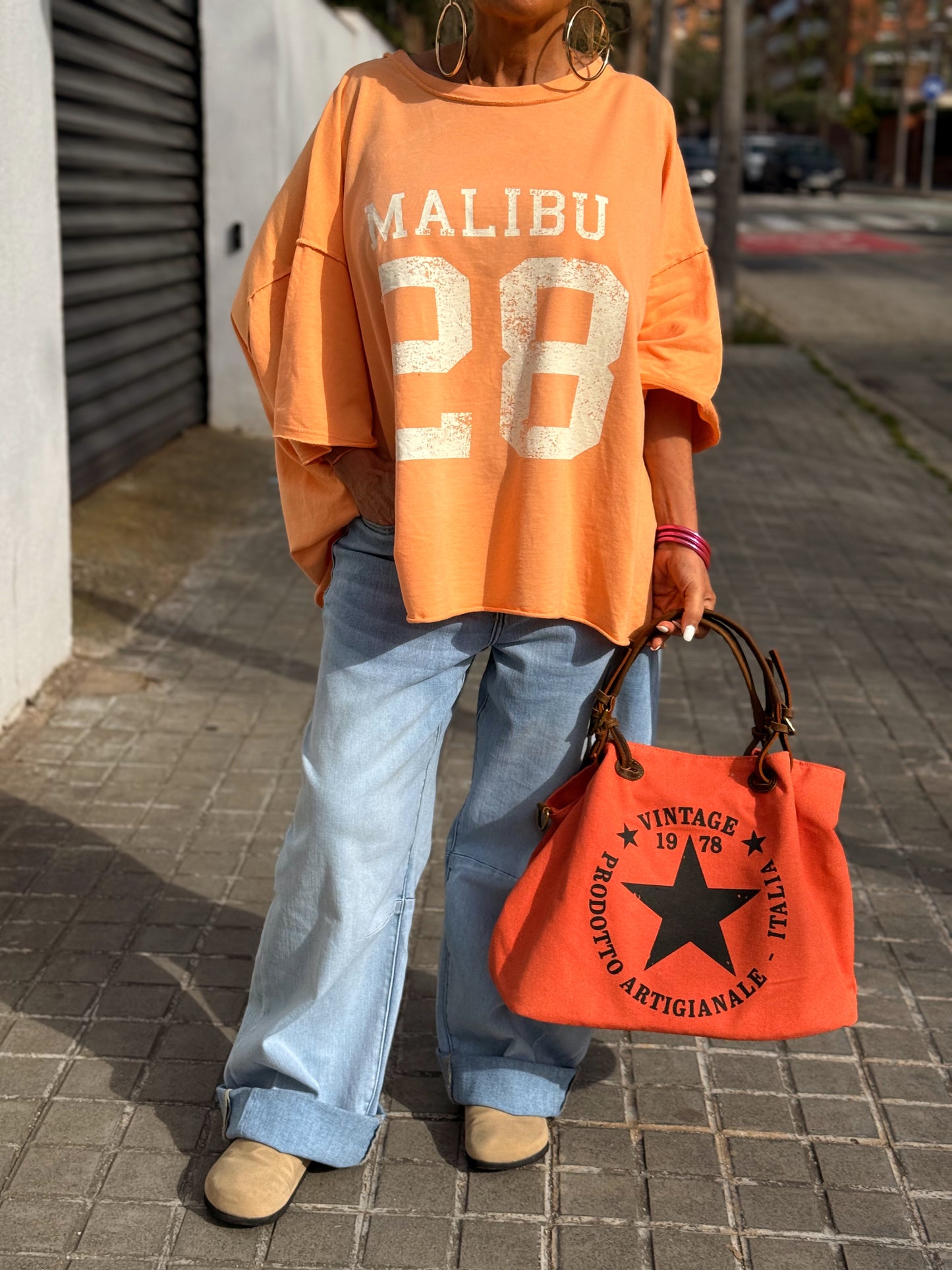 CAMISETA SUPER OVERSIZE DESGASTADA MALIBU MULTICOLOR
