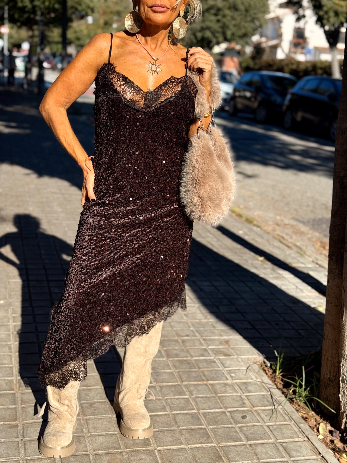 VESTIDO LENTEJUELAS MARRÓN