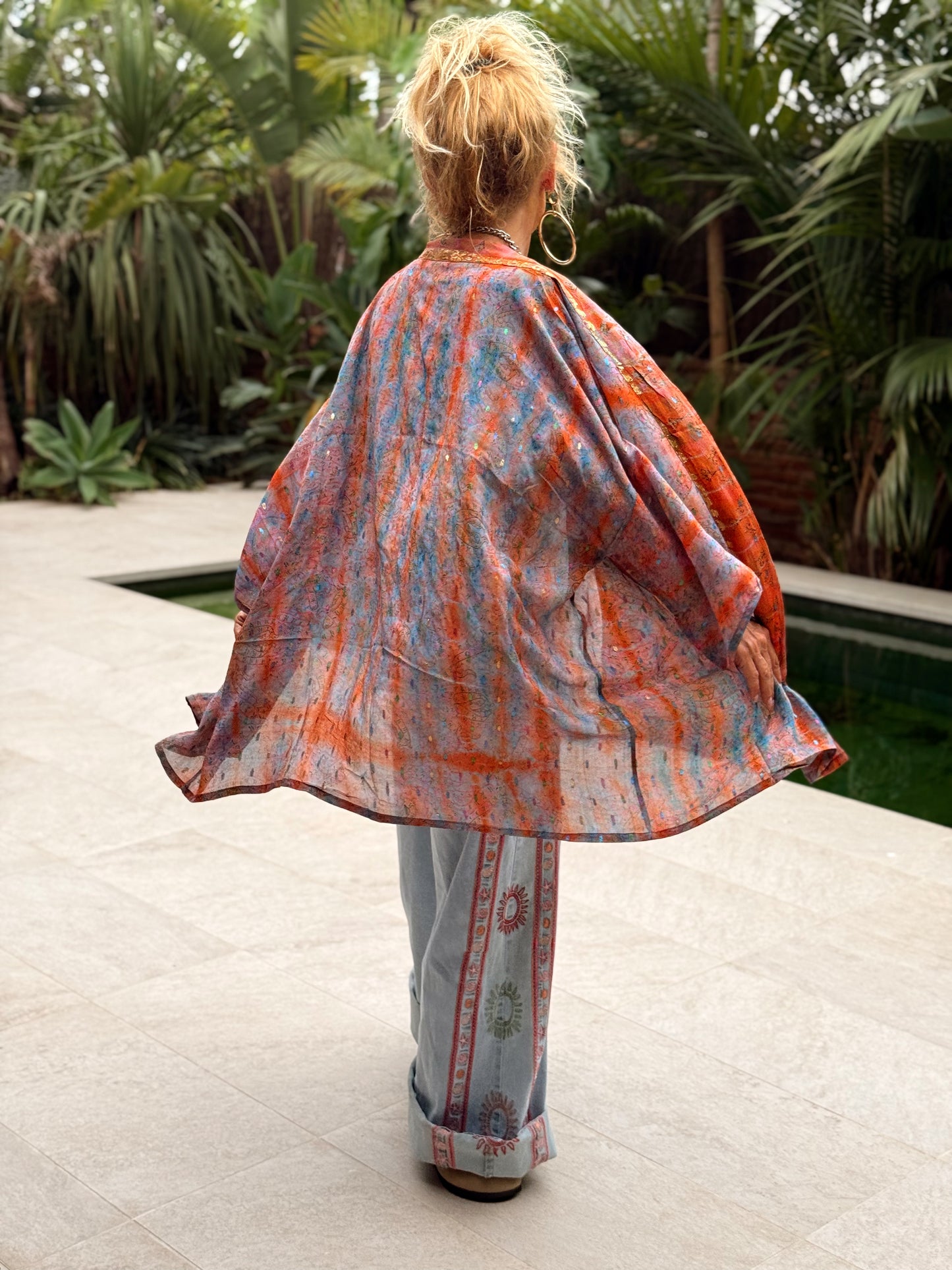 KIMONO CORTO ESTAMPADO CREPE DE SEDA MULTICOLOR
