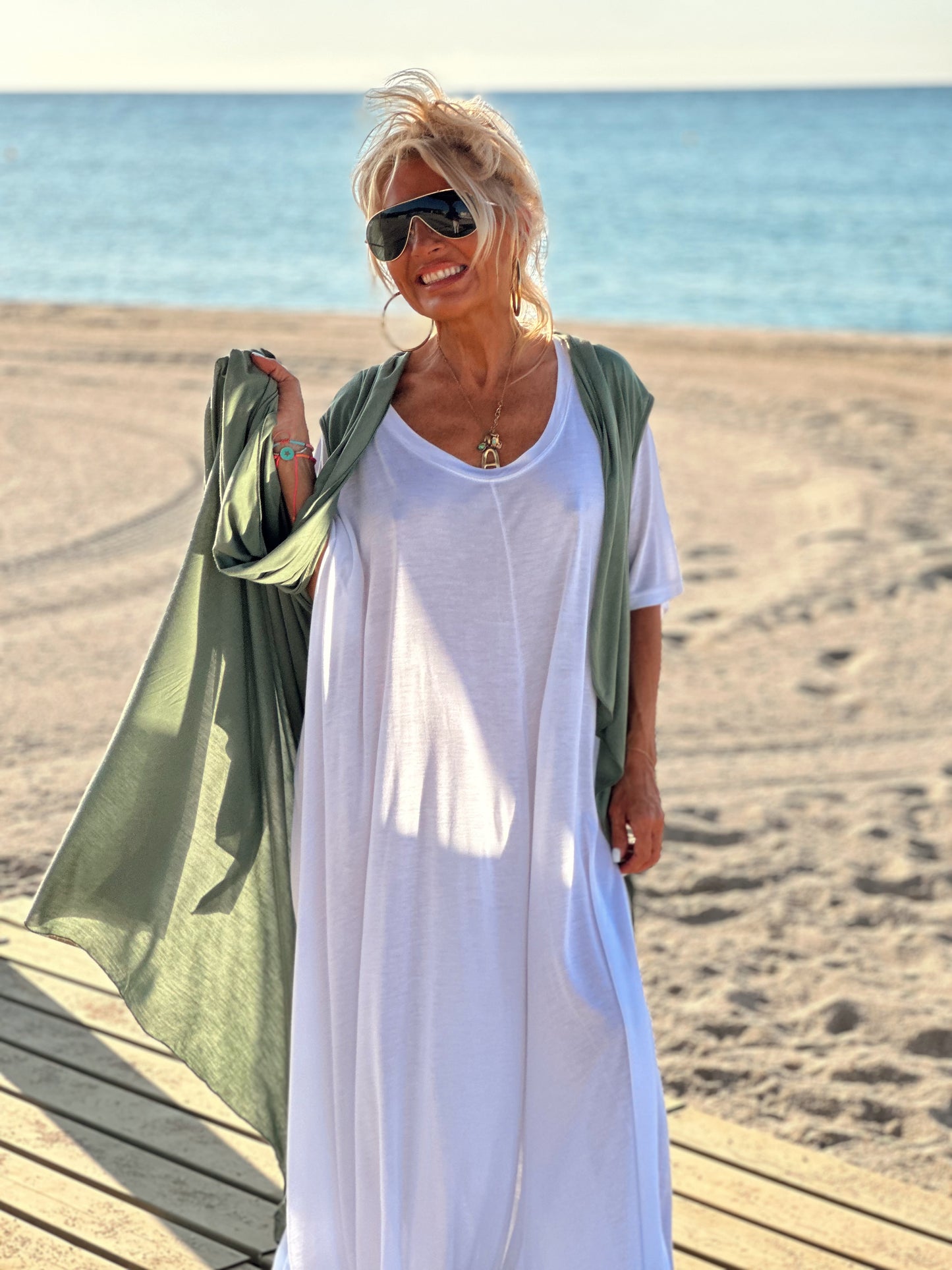 CONJUNTO OVERSIZE VESTIDO-CHALECO BRIGITTE BLANCO-KAKI