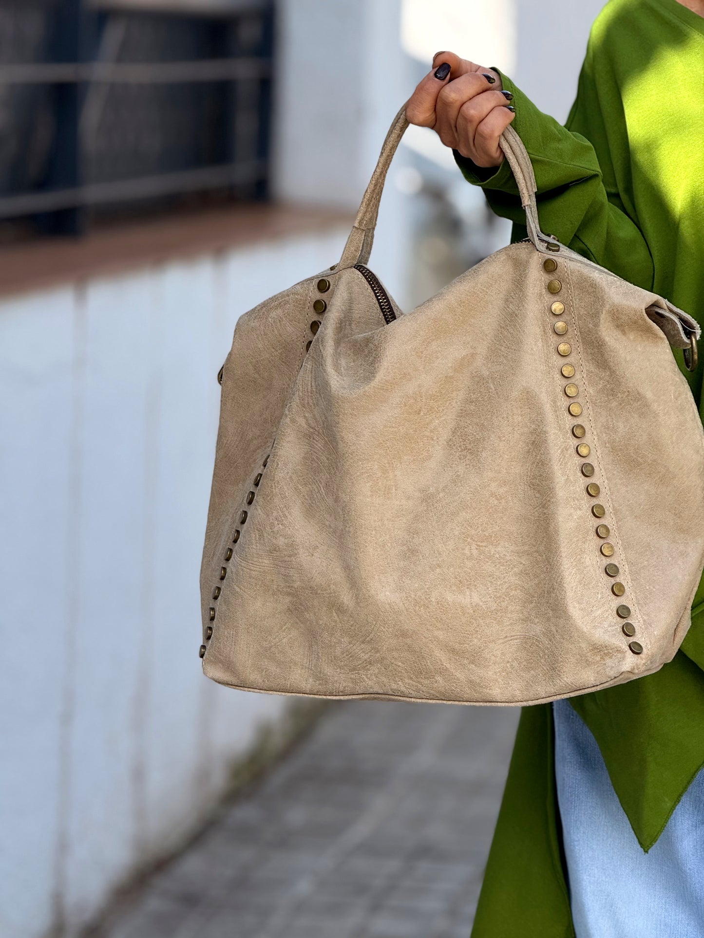 BOLSO TACHAS MULTICOLOR