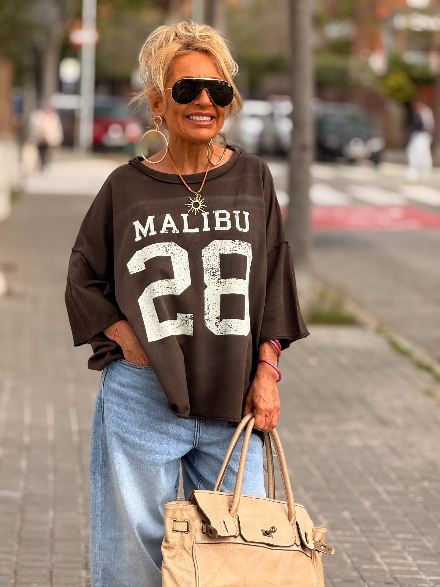 CAMISETA SUPER OVERSIZE DESGASTADA MALIBU MULTICOLOR